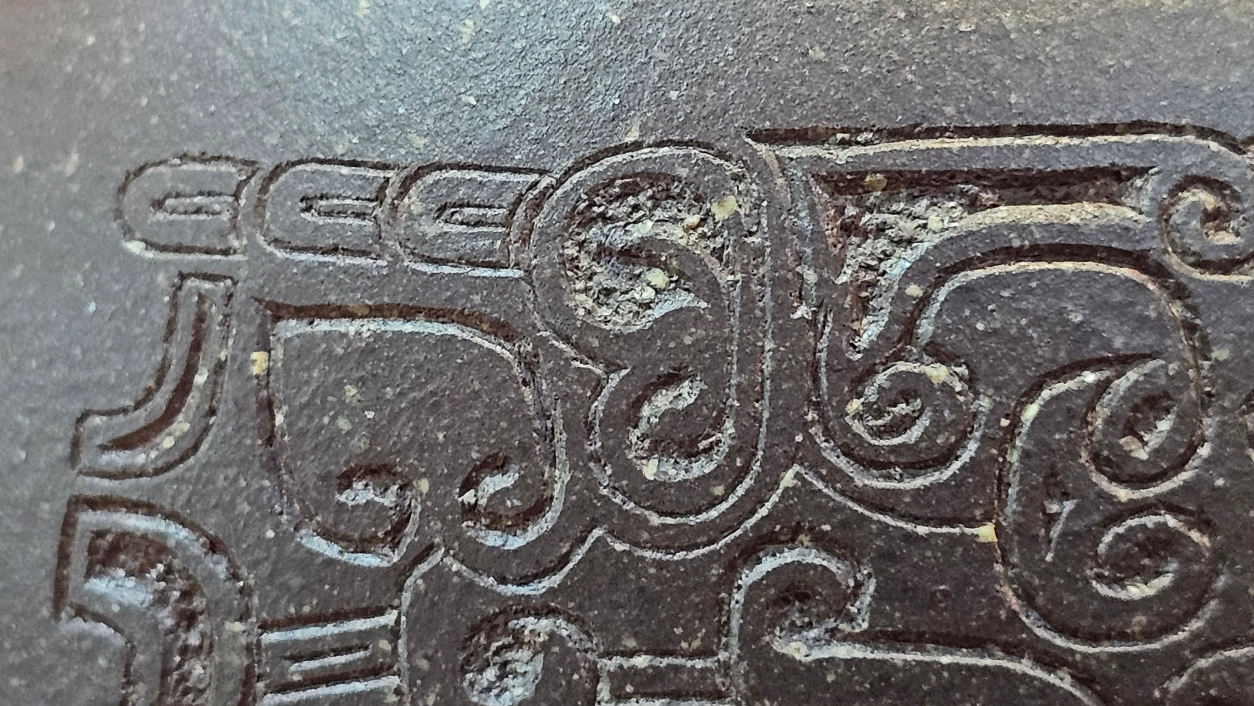 Niu Gai Jing Lan《牛盖井栏》, 159.5ml, Hei Zi Ni 黑紫泥, with Chinese Bronze Age Patterns~Engraving Art 青铜器纹样~刻绘, by our Craftsman Zhang Huan 张欢 ~!Congratulations to Ms C.W.! 1156hrs 17th Oct 2025, Sunnyvale! CA.