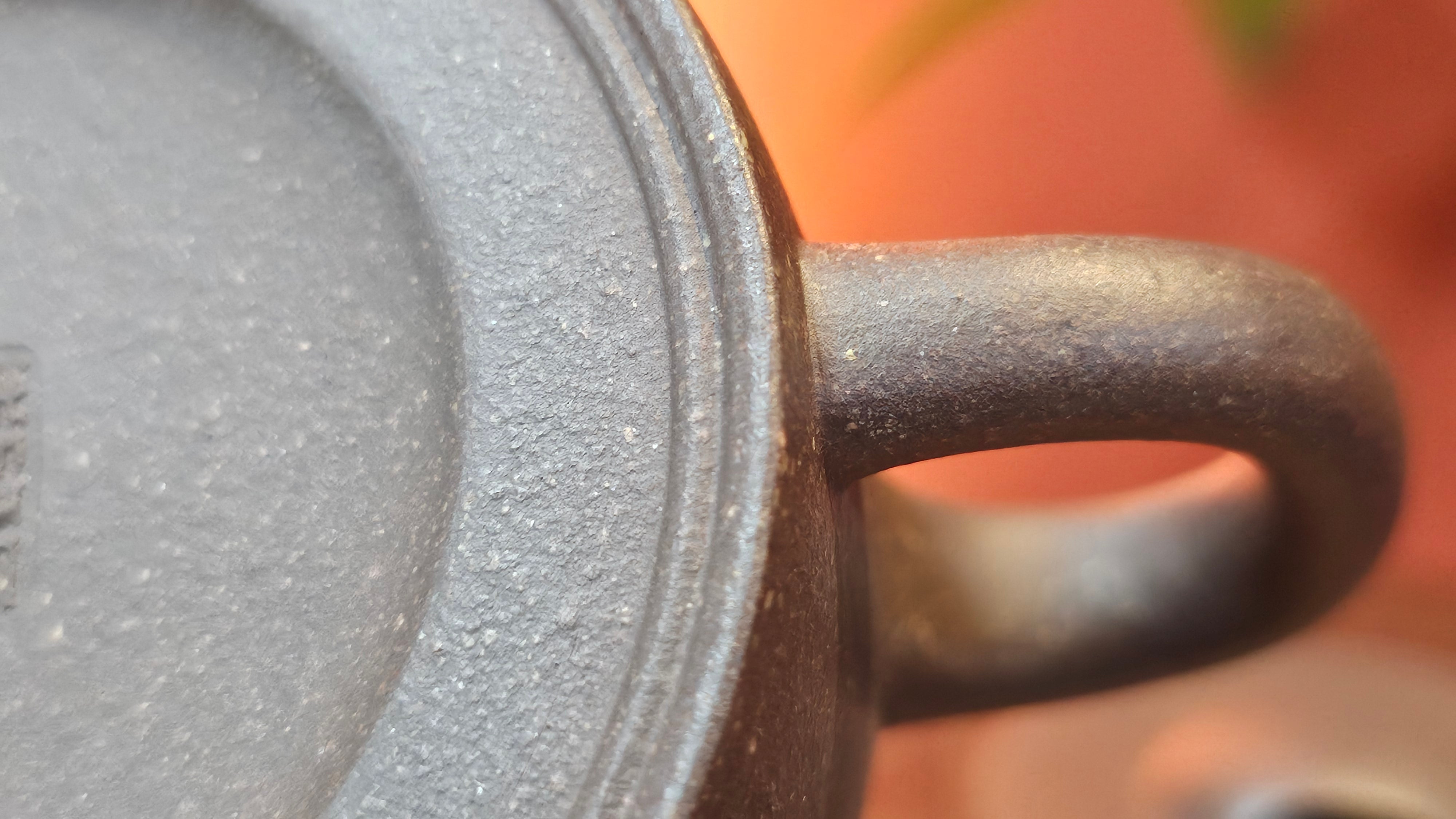 Niu Gai Jing Lan《牛盖井栏》, 159.5ml, Hei Zi Ni 黑紫泥, with Chinese Bronze Age Patterns~Engraving Art 青铜器纹样~刻绘, by our Craftsman Zhang Huan 张欢 ~!Congratulations to Ms C.W.! 1156hrs 17th Oct 2025, Sunnyvale! CA.