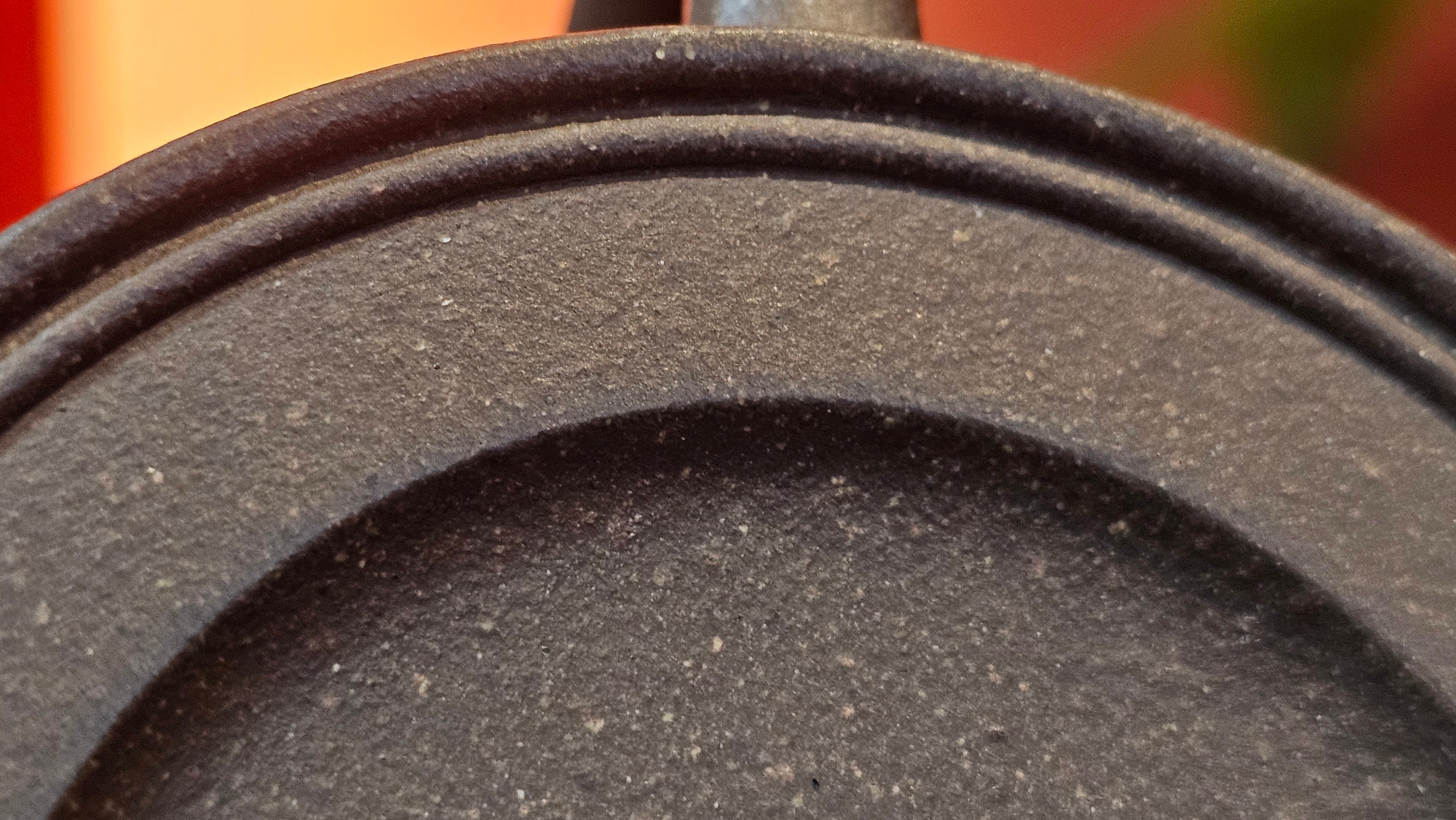 Niu Gai Jing Lan《牛盖井栏》, 159.5ml, Hei Zi Ni 黑紫泥, with Chinese Bronze Age Patterns~Engraving Art 青铜器纹样~刻绘, by our Craftsman Zhang Huan 张欢 ~!Congratulations to Ms C.W.! 1156hrs 17th Oct 2025, Sunnyvale! CA.