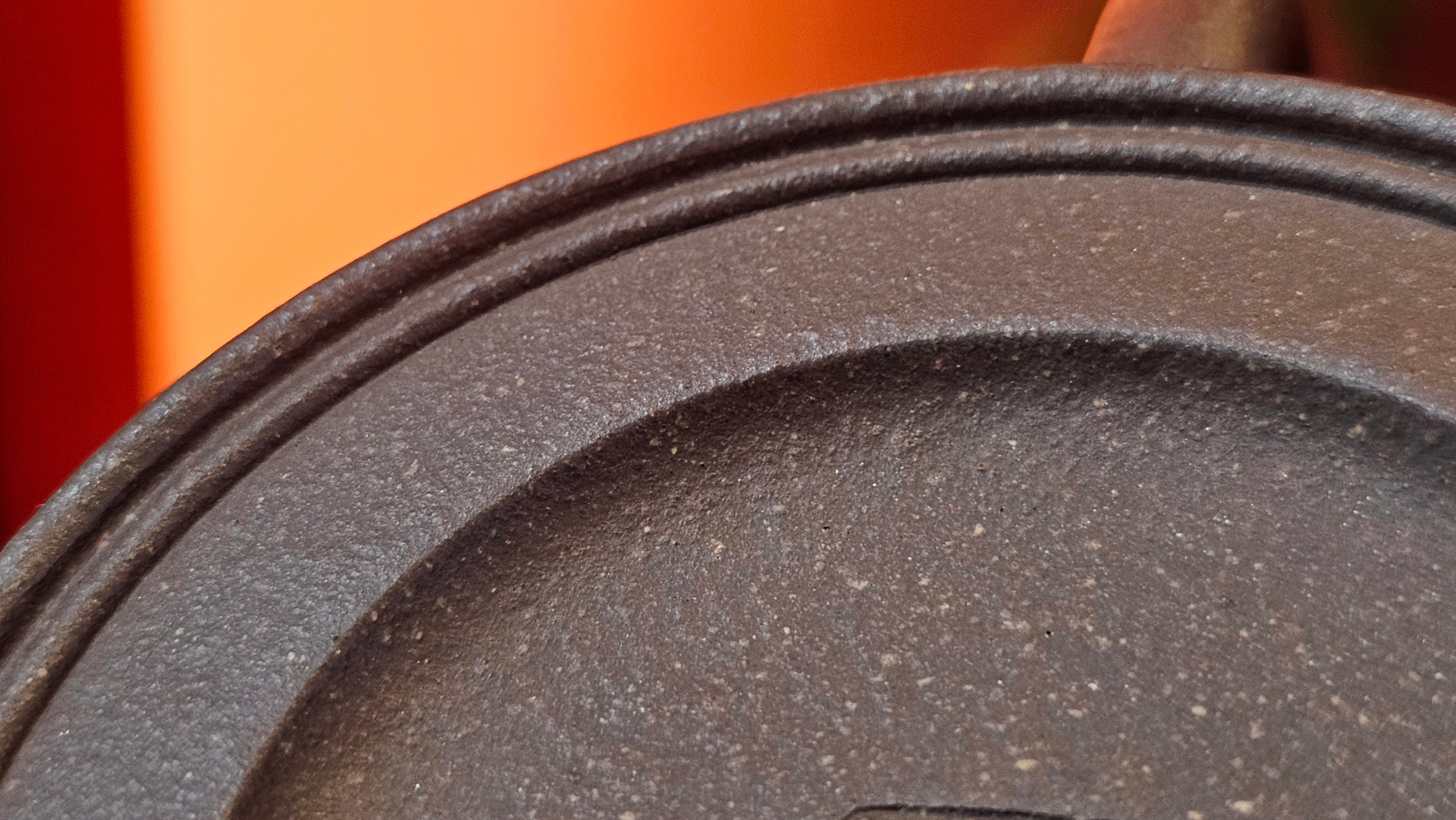 Niu Gai Jing Lan《牛盖井栏》, 159.5ml, Hei Zi Ni 黑紫泥, with Chinese Bronze Age Patterns~Engraving Art 青铜器纹样~刻绘, by our Craftsman Zhang Huan 张欢 ~!Congratulations to Ms C.W.! 1156hrs 17th Oct 2025, Sunnyvale! CA.