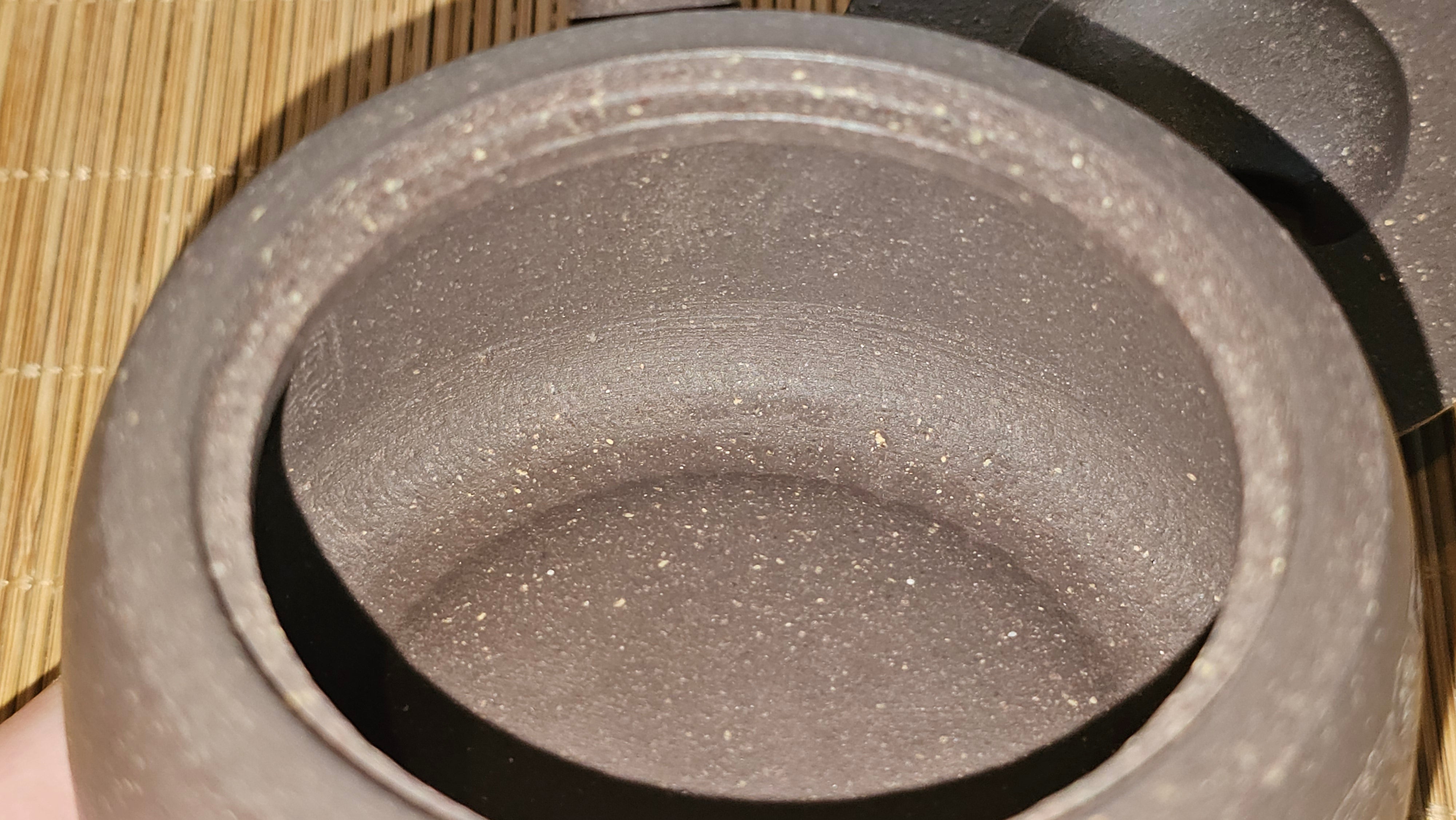 Niu Gai Jing Lan《牛盖井栏》, 159.5ml, Hei Zi Ni 黑紫泥, with Chinese Bronze Age Patterns~Engraving Art 青铜器纹样~刻绘, by our Craftsman Zhang Huan 张欢 ~!Congratulations to Ms C.W.! 1156hrs 17th Oct 2025, Sunnyvale! CA.