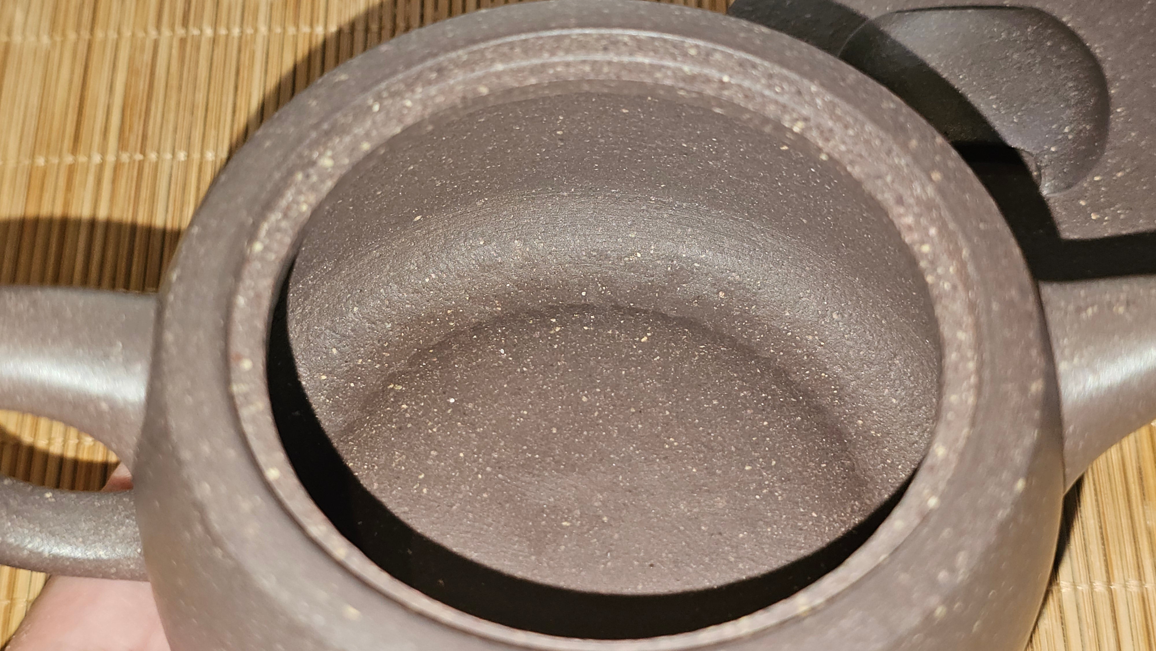 Niu Gai Jing Lan《牛盖井栏》, 159.5ml, Hei Zi Ni 黑紫泥, with Chinese Bronze Age Patterns~Engraving Art 青铜器纹样~刻绘, by our Craftsman Zhang Huan 张欢 ~!Congratulations to Ms C.W.! 1156hrs 17th Oct 2025, Sunnyvale! CA.