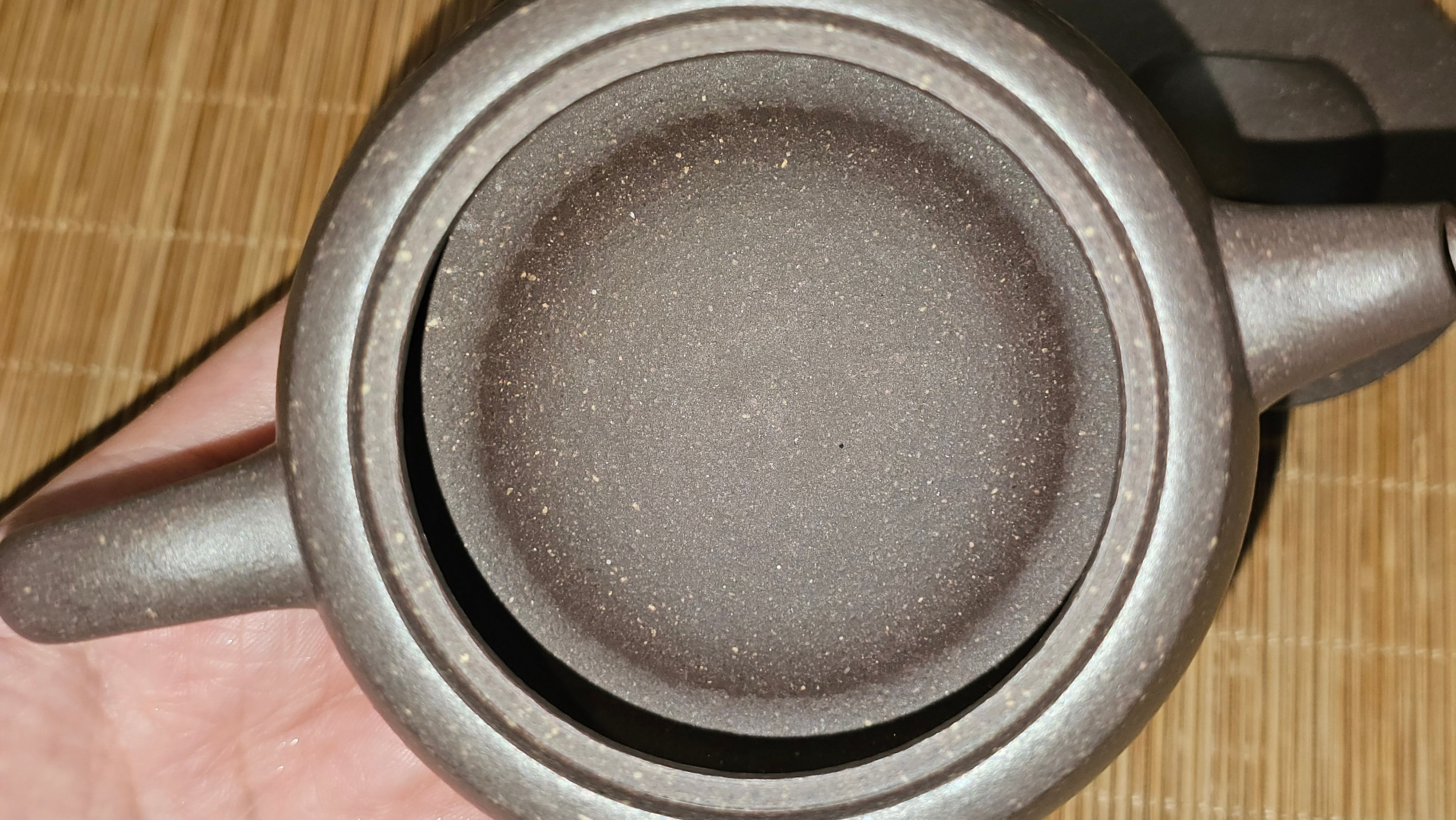 Niu Gai Jing Lan《牛盖井栏》, 159.5ml, Hei Zi Ni 黑紫泥, with Chinese Bronze Age Patterns~Engraving Art 青铜器纹样~刻绘, by our Craftsman Zhang Huan 张欢 ~!Congratulations to Ms C.W.! 1156hrs 17th Oct 2025, Sunnyvale! CA.