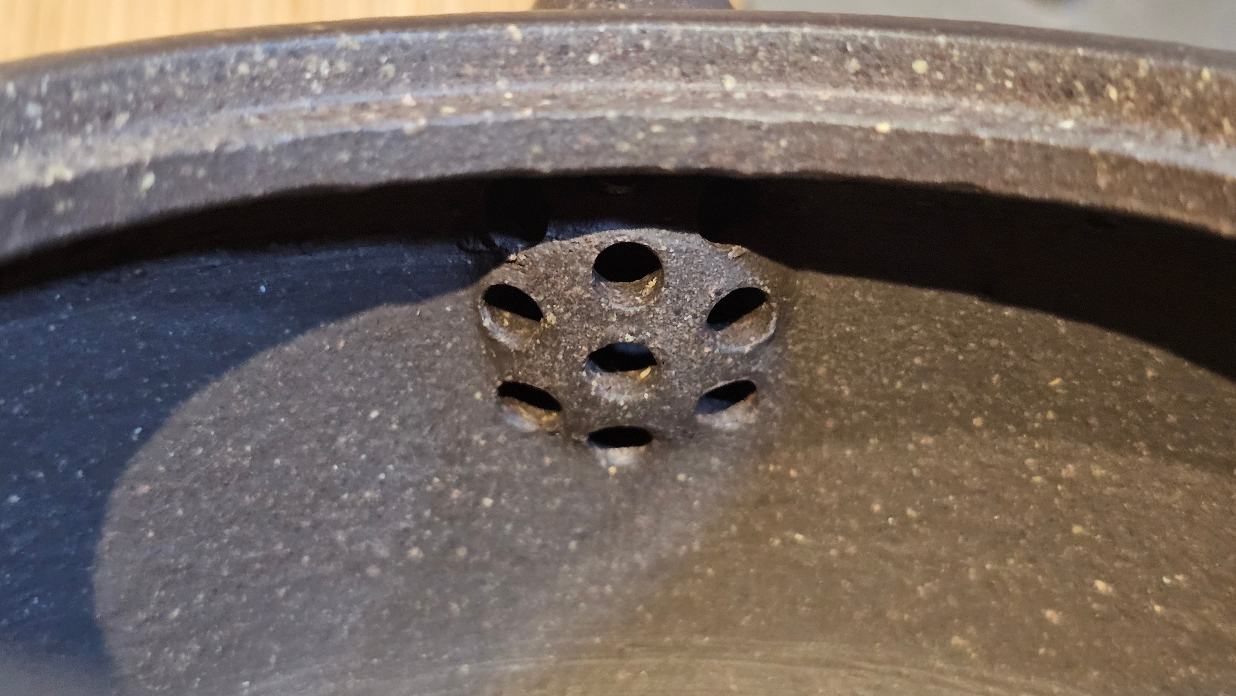 Niu Gai Jing Lan《牛盖井栏》, 159.5ml, Hei Zi Ni 黑紫泥, with Chinese Bronze Age Patterns~Engraving Art 青铜器纹样~刻绘, by our Craftsman Zhang Huan 张欢 ~!Congratulations to Ms C.W.! 1156hrs 17th Oct 2025, Sunnyvale! CA.