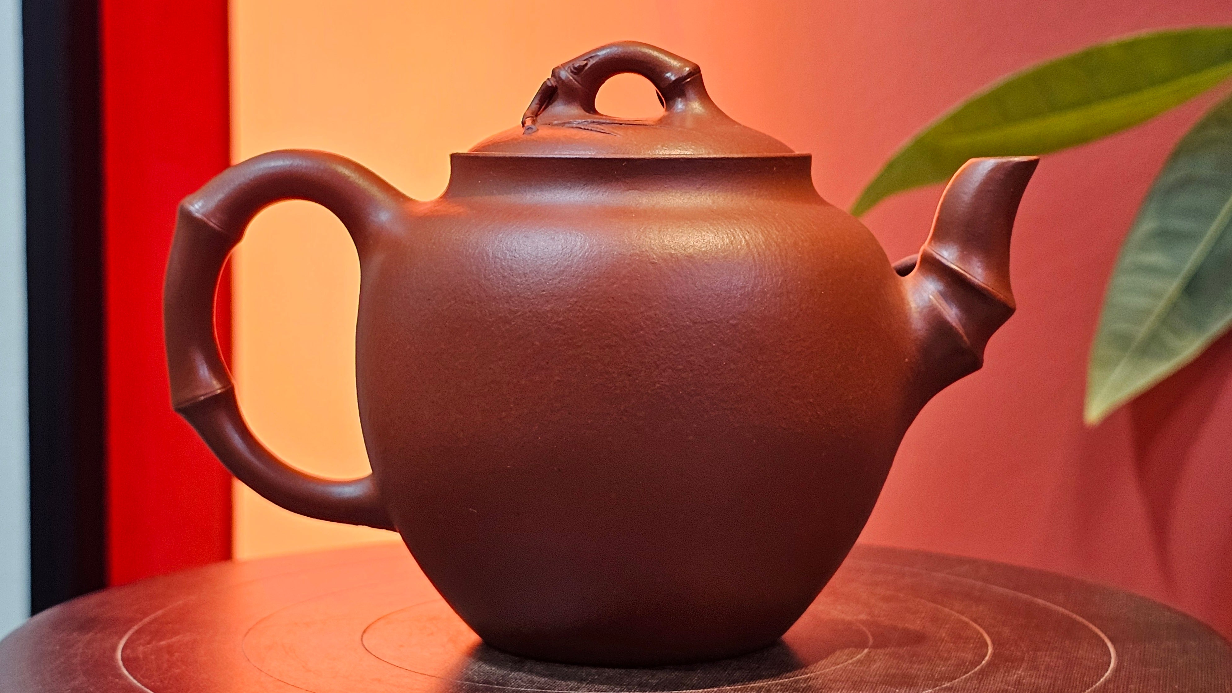 《高风亮节》"Gao Feng Liang Jie",  226.0ml, Ornate 花器! ~ Xiao Mei Yao Zhu Ni 小煤窑朱泥,  by Craftsman Shi Yun 石芸 ~!Congratulations to Mr L.C.! 0217hrs 5th Nov 2025, Taylors! SC!