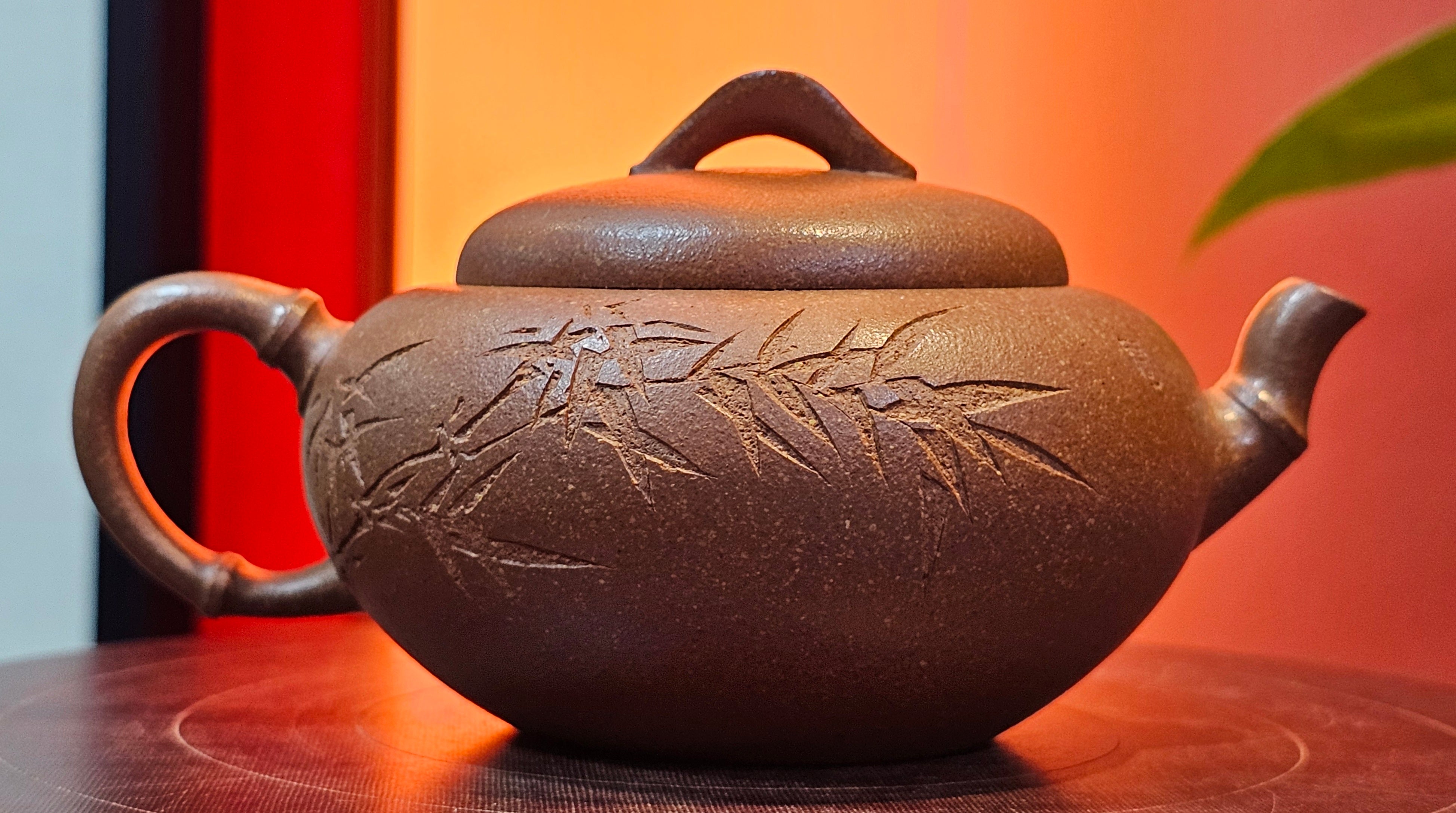 《一叶知秋》Yi Ye Zhi Qiu ~ "The Autumn Leaf", 167.7ml, Bao Shan Duan Ni 宝山段泥, by our Craftsman Zhang Huan 张欢, Bamboo and Calligraphy Engraving by Craftsman Yi Cheng 逸成 ~!Congratulations to!Ms N.C.! 0903hrs 18th Oct 2025, Los Baños, Philippines🇵🇭!