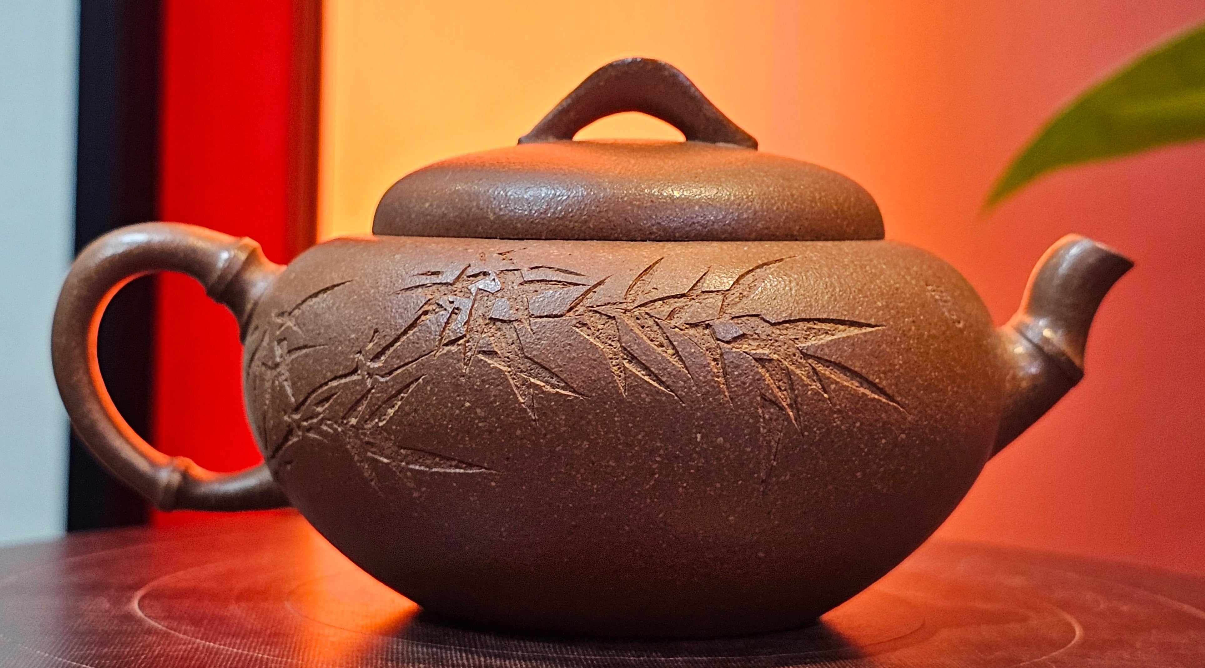 《一叶知秋》Yi Ye Zhi Qiu ~ "The Autumn Leaf", 167.7ml, Bao Shan Duan Ni 宝山段泥, by our Craftsman Zhang Huan 张欢, Bamboo and Calligraphy Engraving by Craftsman Yi Cheng 逸成 ~!Congratulations to!Ms N.C.! 0903hrs 18th Oct 2025, Los Baños, Philippines🇵🇭!