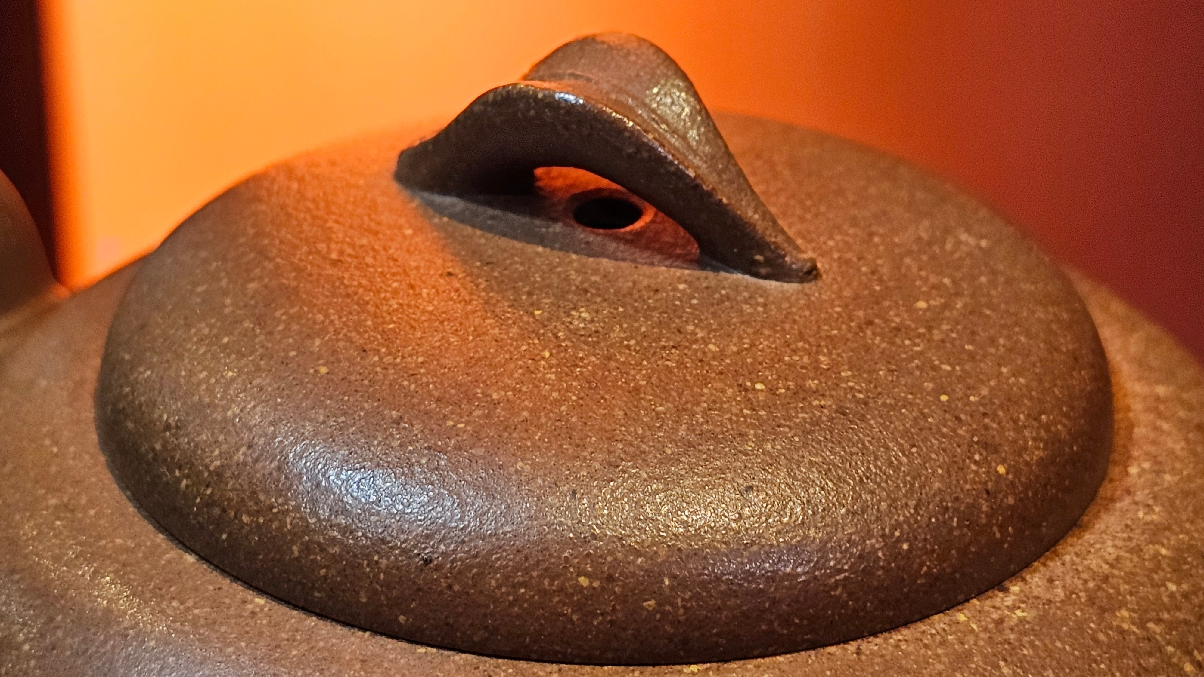 《一叶知秋》Yi Ye Zhi Qiu ~ "The Autumn Leaf", 167.7ml, Bao Shan Duan Ni 宝山段泥, by our Craftsman Zhang Huan 张欢, Bamboo and Calligraphy Engraving by Craftsman Yi Cheng 逸成 ~!Congratulations to!Ms N.C.! 0903hrs 18th Oct 2025, Los Baños, Philippines🇵🇭!