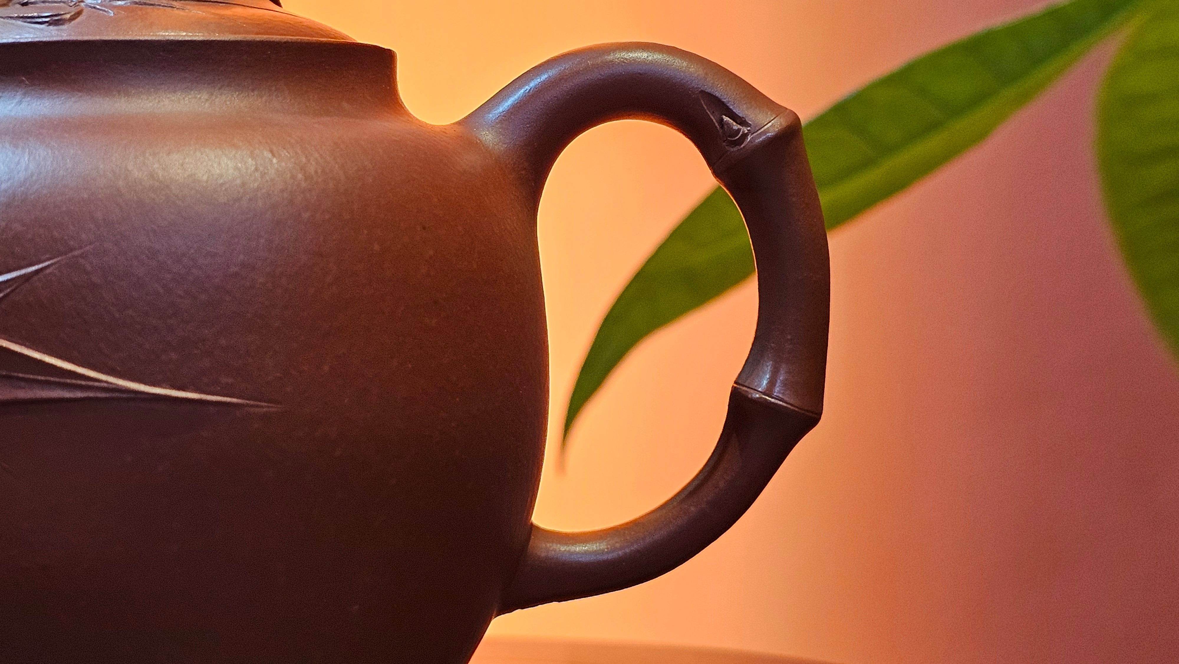 《高风亮节》"Gao Feng Liang Jie",  226.0ml, Ornate 花器! ~ Xiao Mei Yao Zhu Ni 小煤窑朱泥,  by Craftsman Shi Yun 石芸 ~!Congratulations to Mr L.C.! 0217hrs 5th Nov 2025, Taylors! SC!