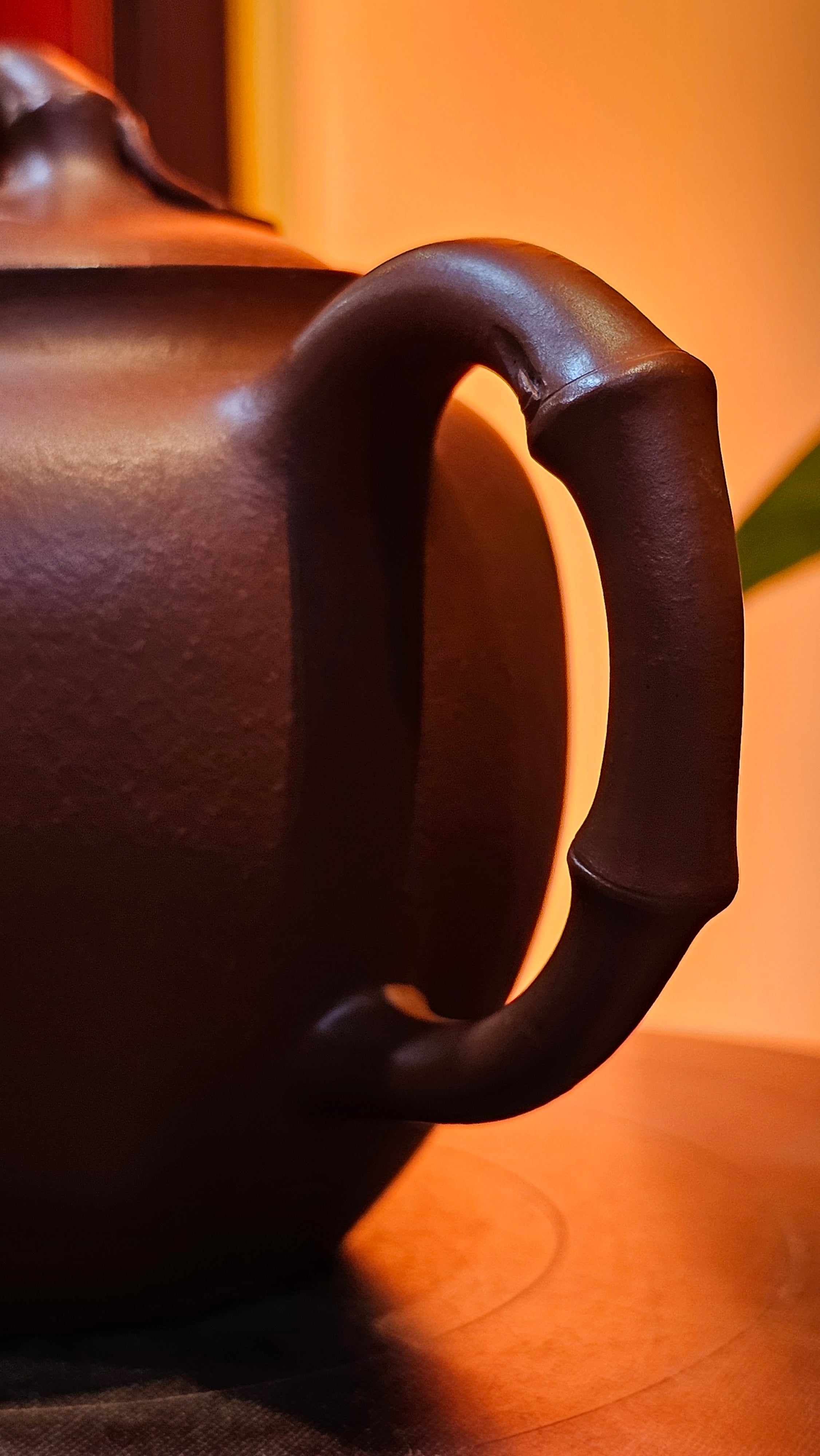 《高风亮节》"Gao Feng Liang Jie",  226.0ml, Ornate 花器! ~ Xiao Mei Yao Zhu Ni 小煤窑朱泥,  by Craftsman Shi Yun 石芸 ~!Congratulations to Mr L.C.! 0217hrs 5th Nov 2025, Taylors! SC!