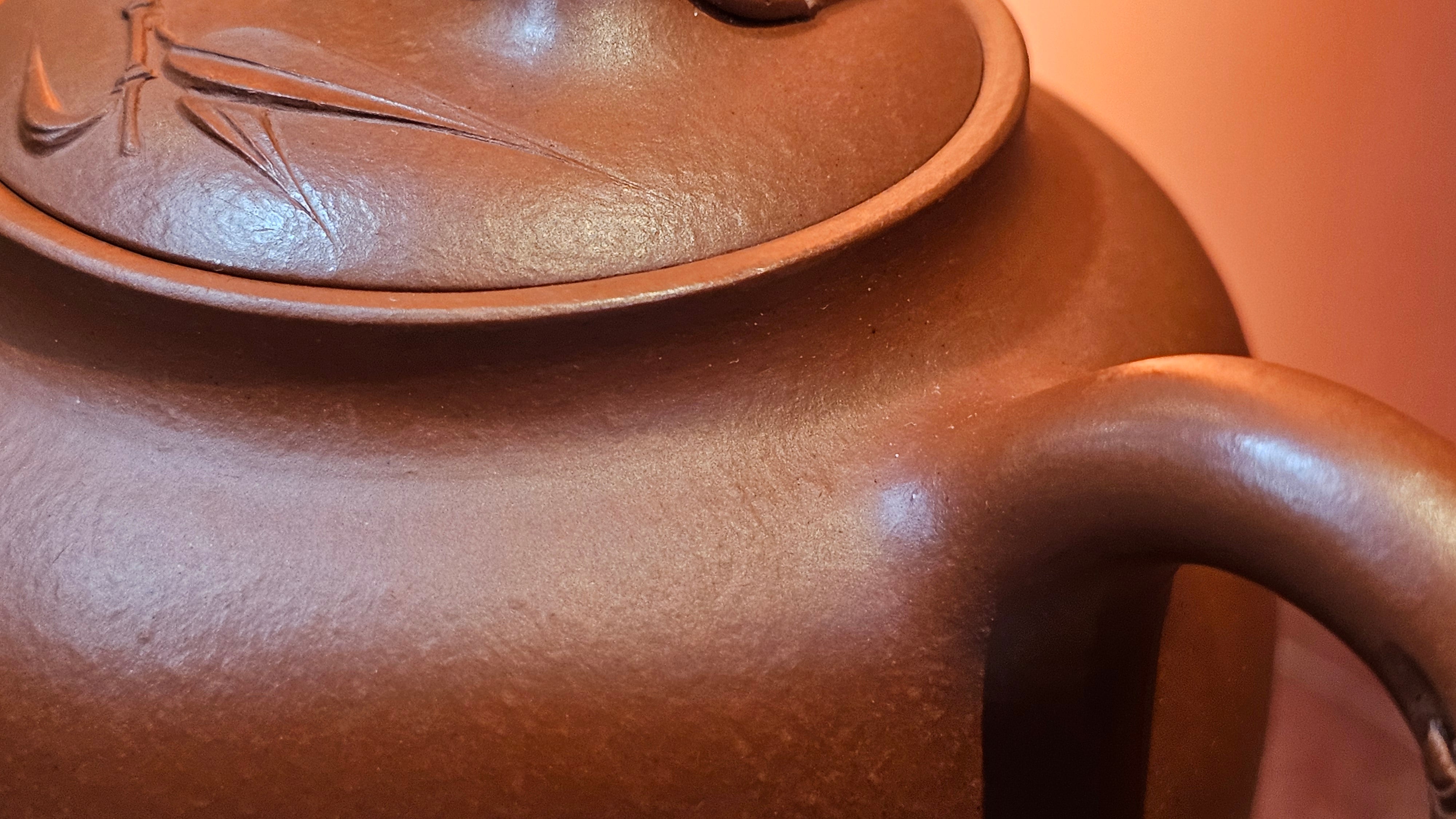 《高风亮节》"Gao Feng Liang Jie",  226.0ml, Ornate 花器! ~ Xiao Mei Yao Zhu Ni 小煤窑朱泥,  by Craftsman Shi Yun 石芸 ~!Congratulations to Mr L.C.! 0217hrs 5th Nov 2025, Taylors! SC!