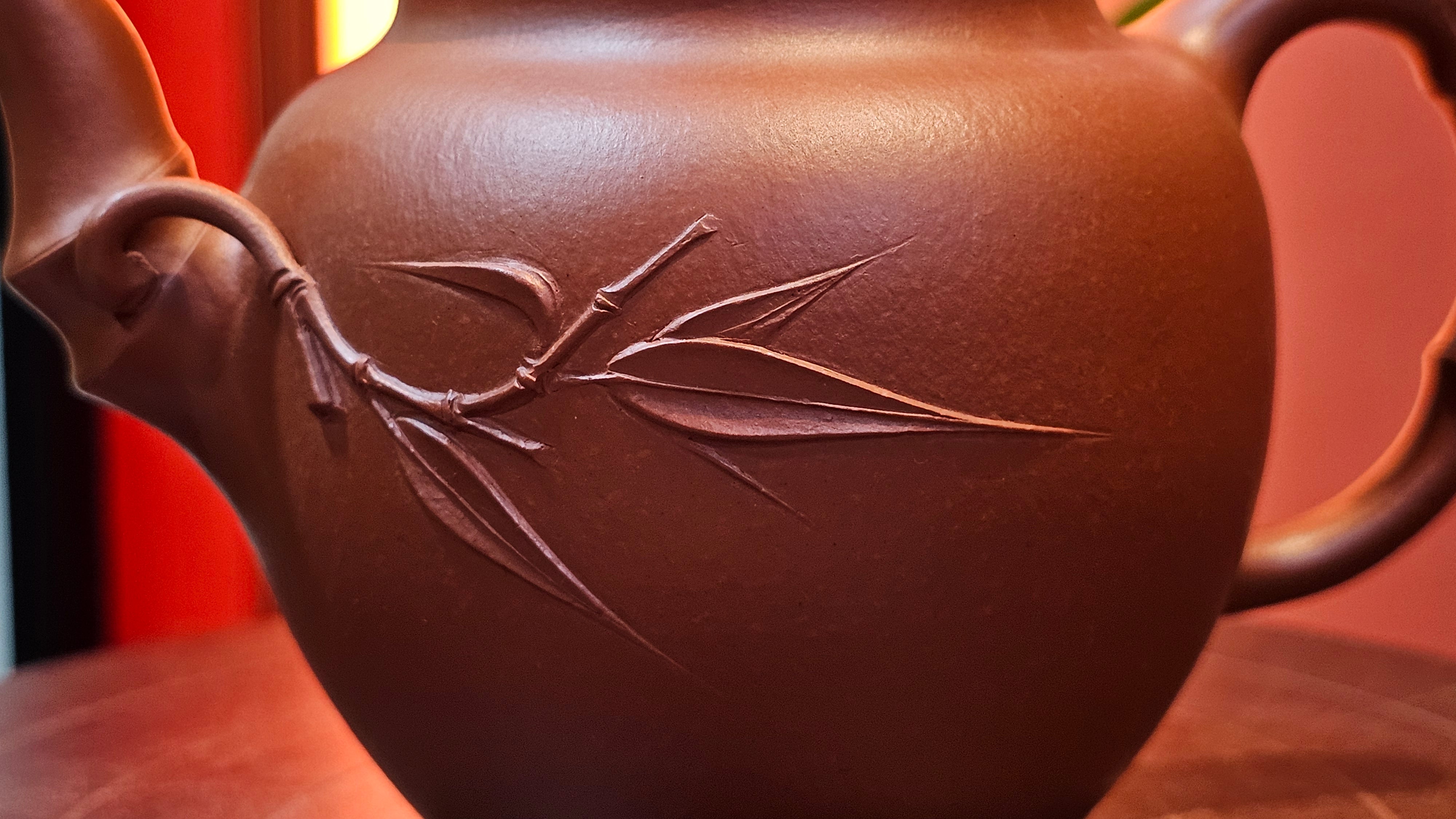 《高风亮节》"Gao Feng Liang Jie",  226.0ml, Ornate 花器! ~ Xiao Mei Yao Zhu Ni 小煤窑朱泥,  by Craftsman Shi Yun 石芸 ~!Congratulations to Mr L.C.! 0217hrs 5th Nov 2025, Taylors! SC!