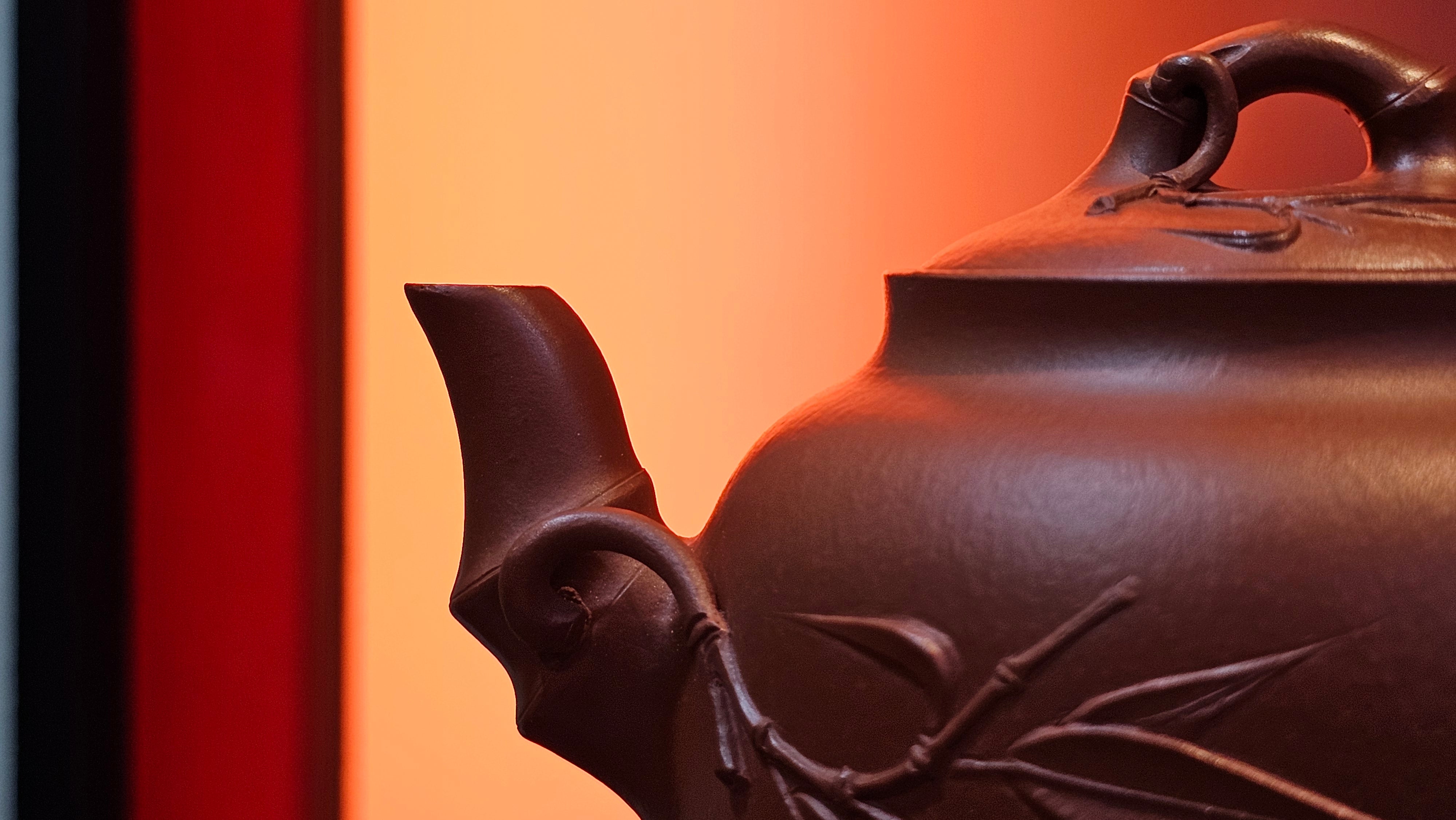 《高风亮节》"Gao Feng Liang Jie",  226.0ml, Ornate 花器! ~ Xiao Mei Yao Zhu Ni 小煤窑朱泥,  by Craftsman Shi Yun 石芸 ~!Congratulations to Mr L.C.! 0217hrs 5th Nov 2025, Taylors! SC!