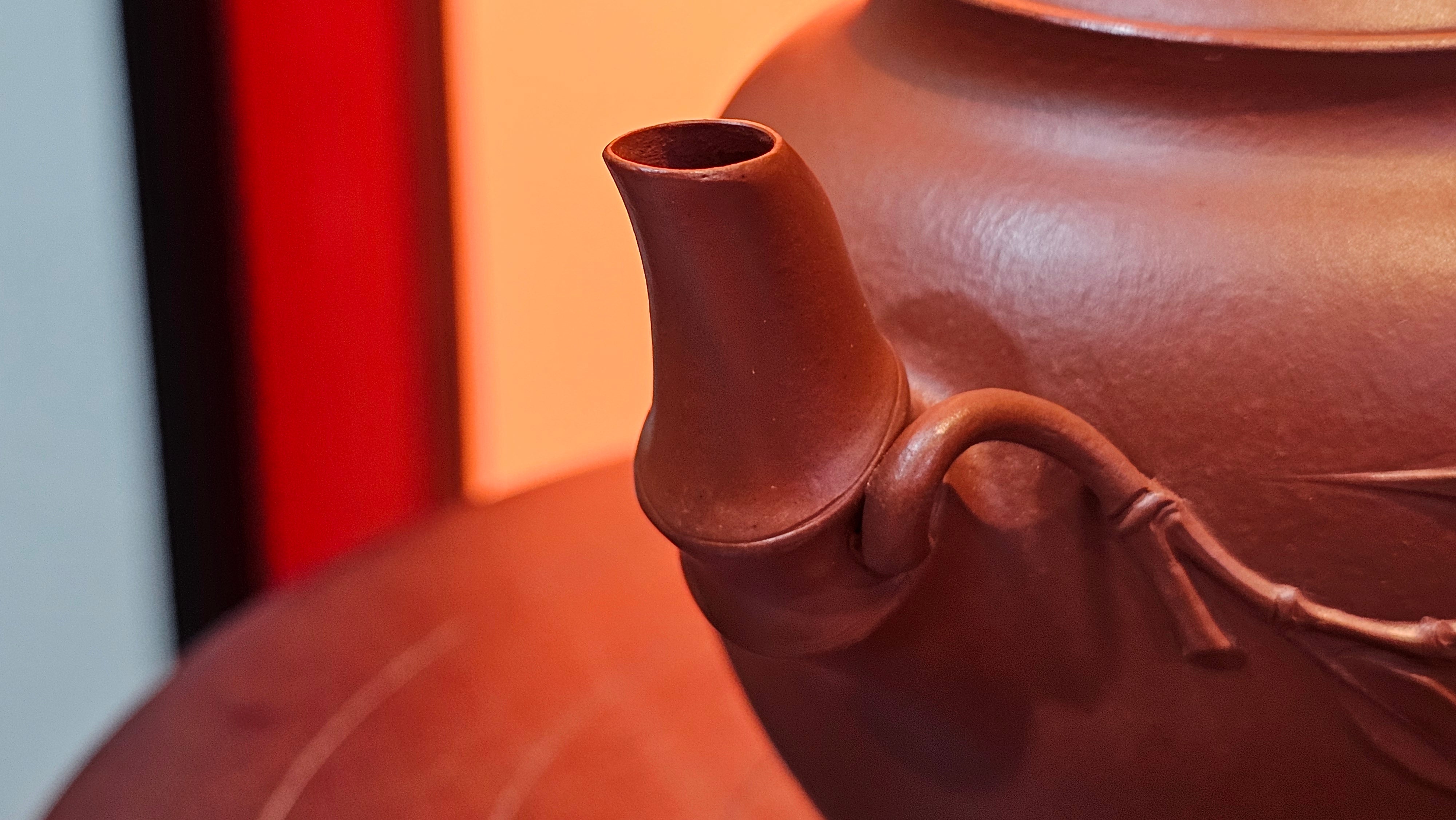 《高风亮节》"Gao Feng Liang Jie",  226.0ml, Ornate 花器! ~ Xiao Mei Yao Zhu Ni 小煤窑朱泥,  by Craftsman Shi Yun 石芸 ~!Congratulations to Mr L.C.! 0217hrs 5th Nov 2025, Taylors! SC!