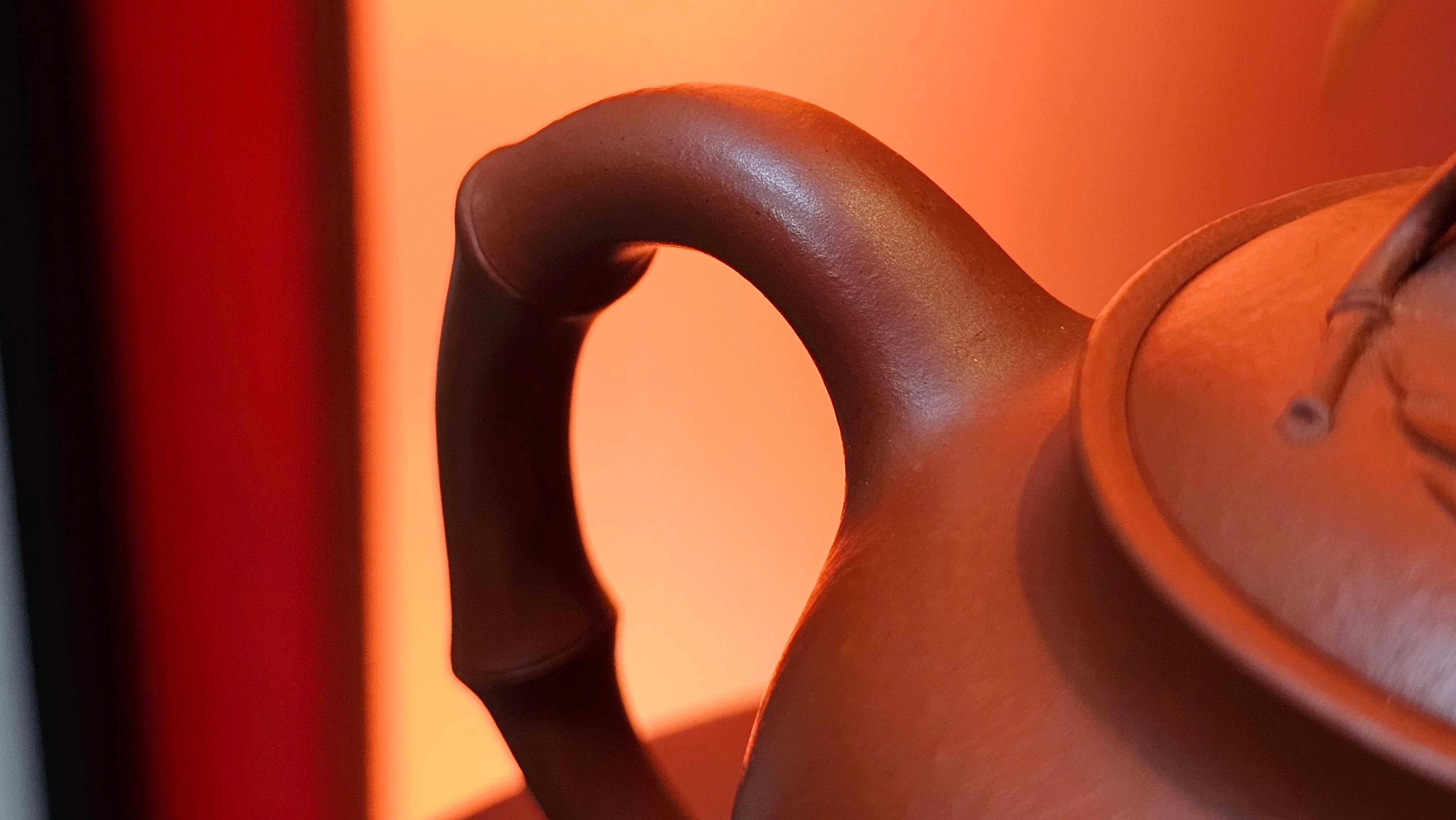 《高风亮节》"Gao Feng Liang Jie",  226.0ml, Ornate 花器! ~ Xiao Mei Yao Zhu Ni 小煤窑朱泥,  by Craftsman Shi Yun 石芸 ~!Congratulations to Mr L.C.! 0217hrs 5th Nov 2025, Taylors! SC!