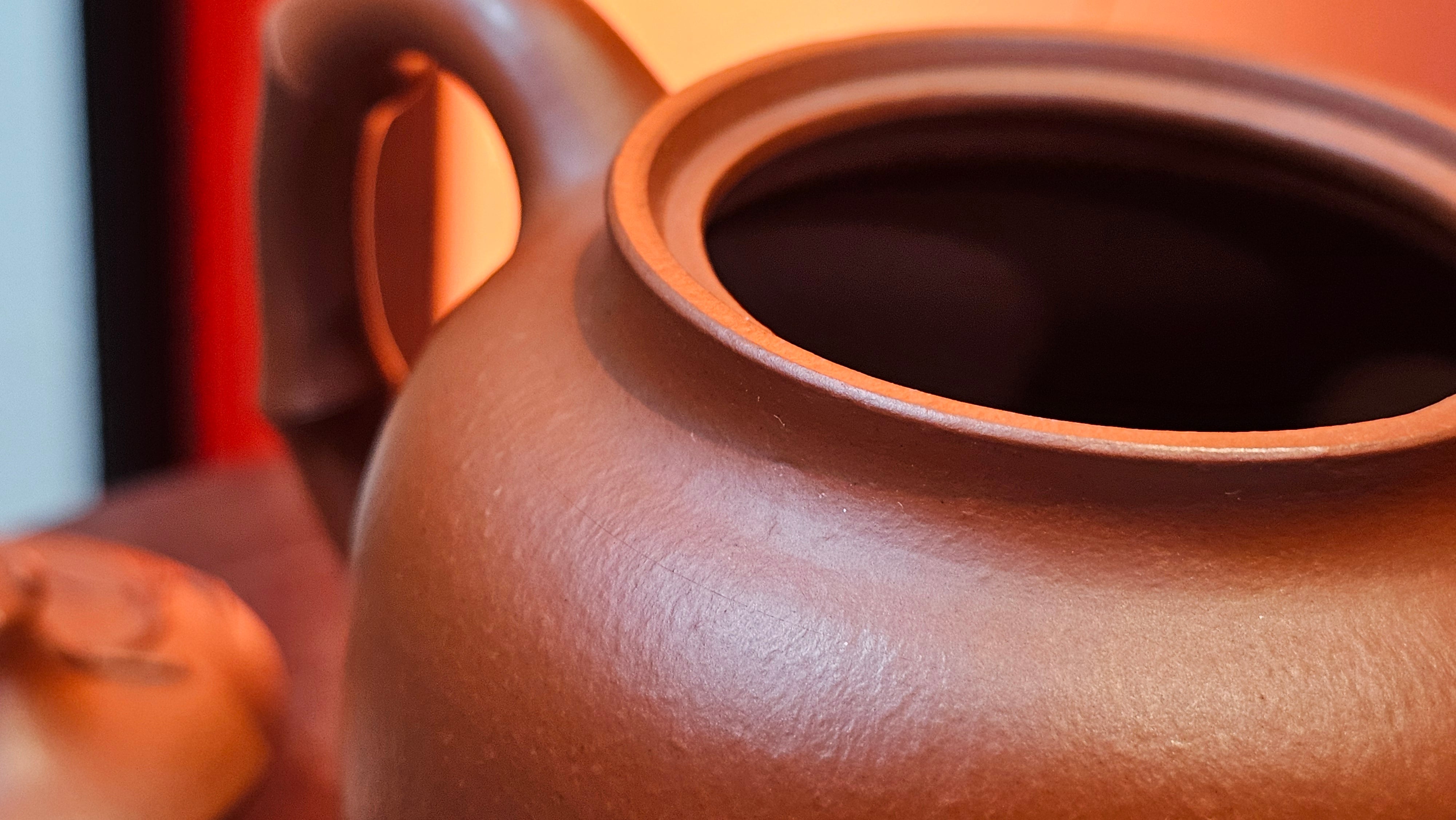 《高风亮节》"Gao Feng Liang Jie",  226.0ml, Ornate 花器! ~ Xiao Mei Yao Zhu Ni 小煤窑朱泥,  by Craftsman Shi Yun 石芸 ~!Congratulations to Mr L.C.! 0217hrs 5th Nov 2025, Taylors! SC!