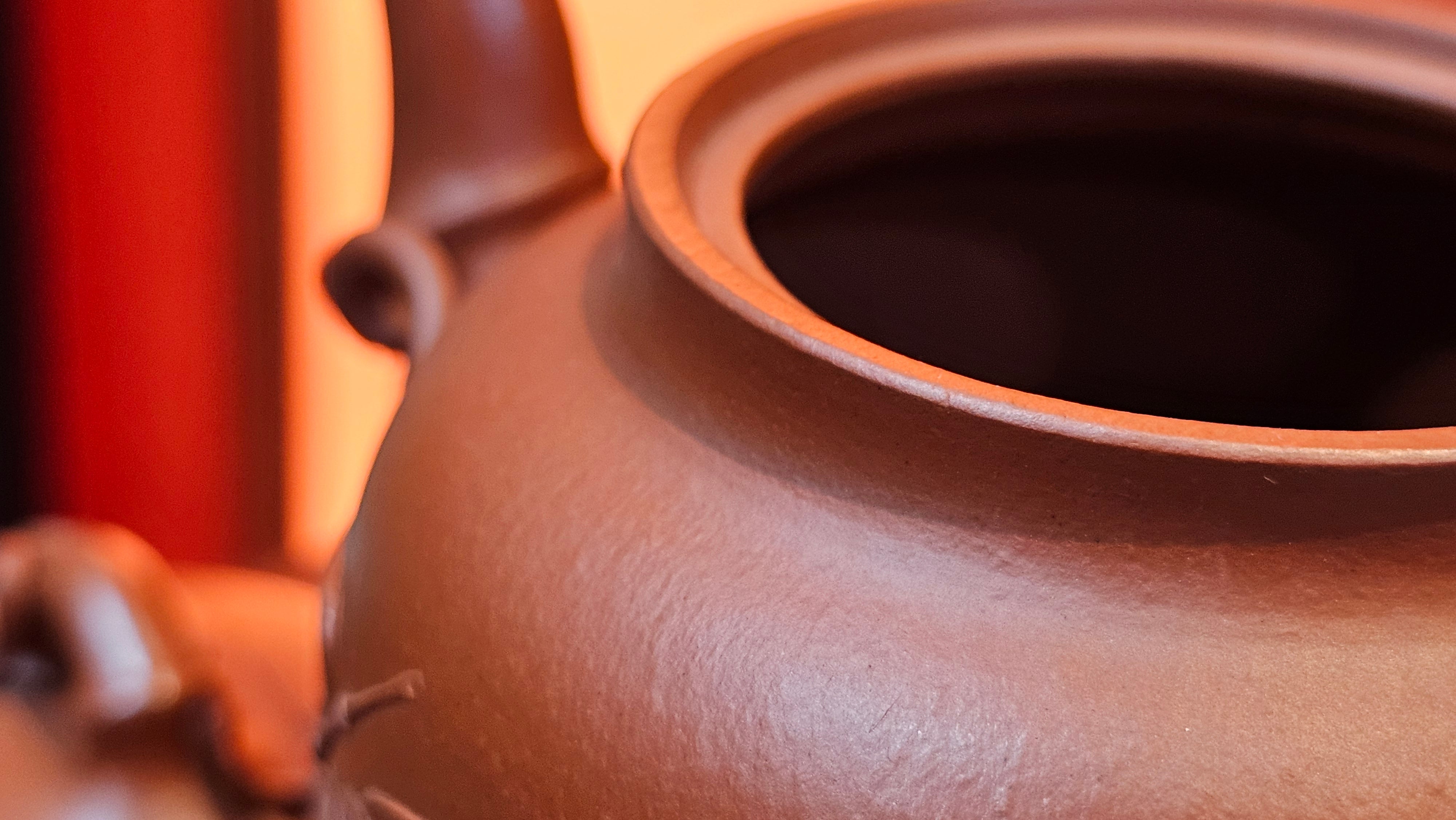 《高风亮节》"Gao Feng Liang Jie",  226.0ml, Ornate 花器! ~ Xiao Mei Yao Zhu Ni 小煤窑朱泥,  by Craftsman Shi Yun 石芸 ~!Congratulations to Mr L.C.! 0217hrs 5th Nov 2025, Taylors! SC!