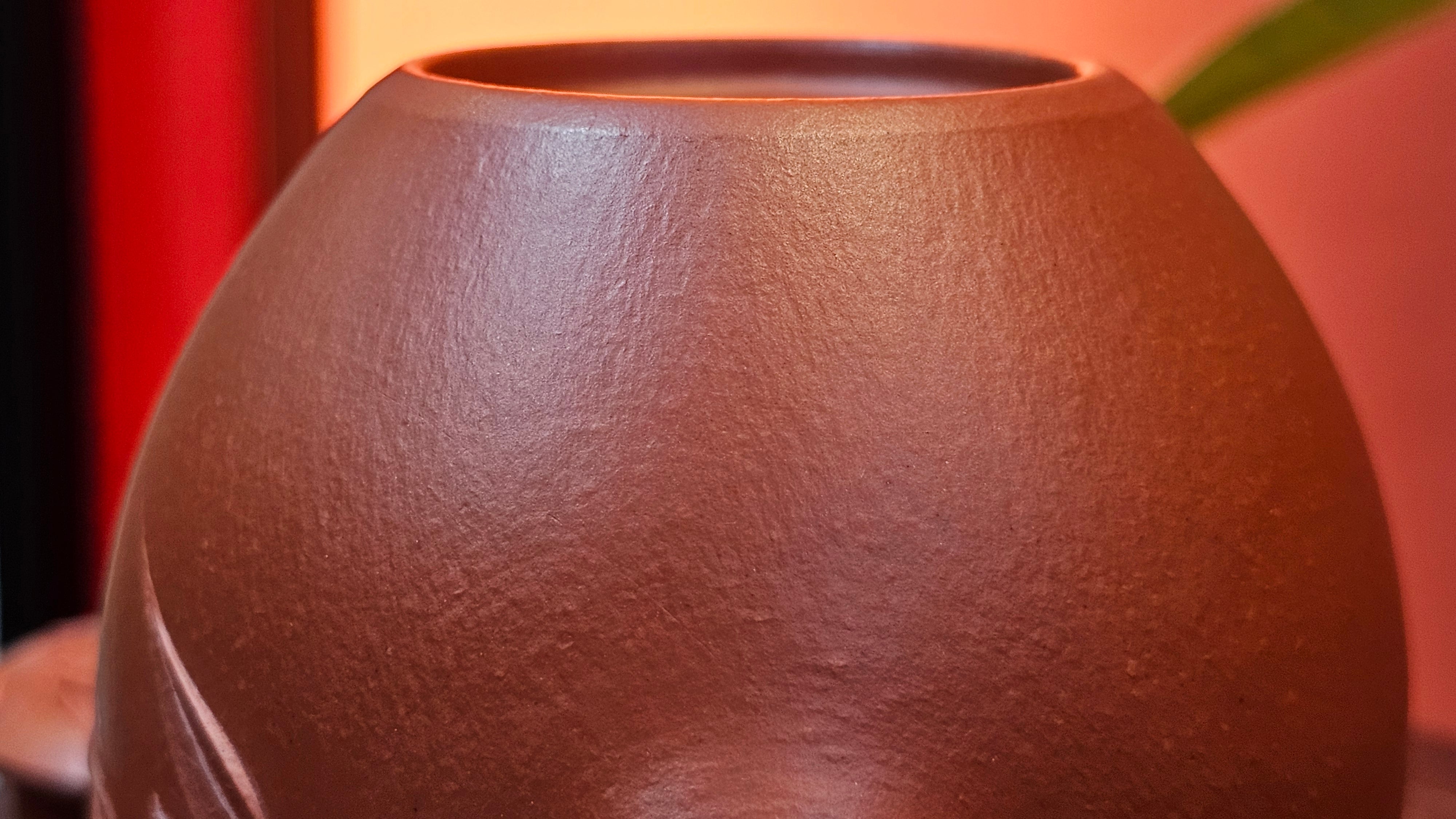 《高风亮节》"Gao Feng Liang Jie",  226.0ml, Ornate 花器! ~ Xiao Mei Yao Zhu Ni 小煤窑朱泥,  by Craftsman Shi Yun 石芸 ~!Congratulations to Mr L.C.! 0217hrs 5th Nov 2025, Taylors! SC!