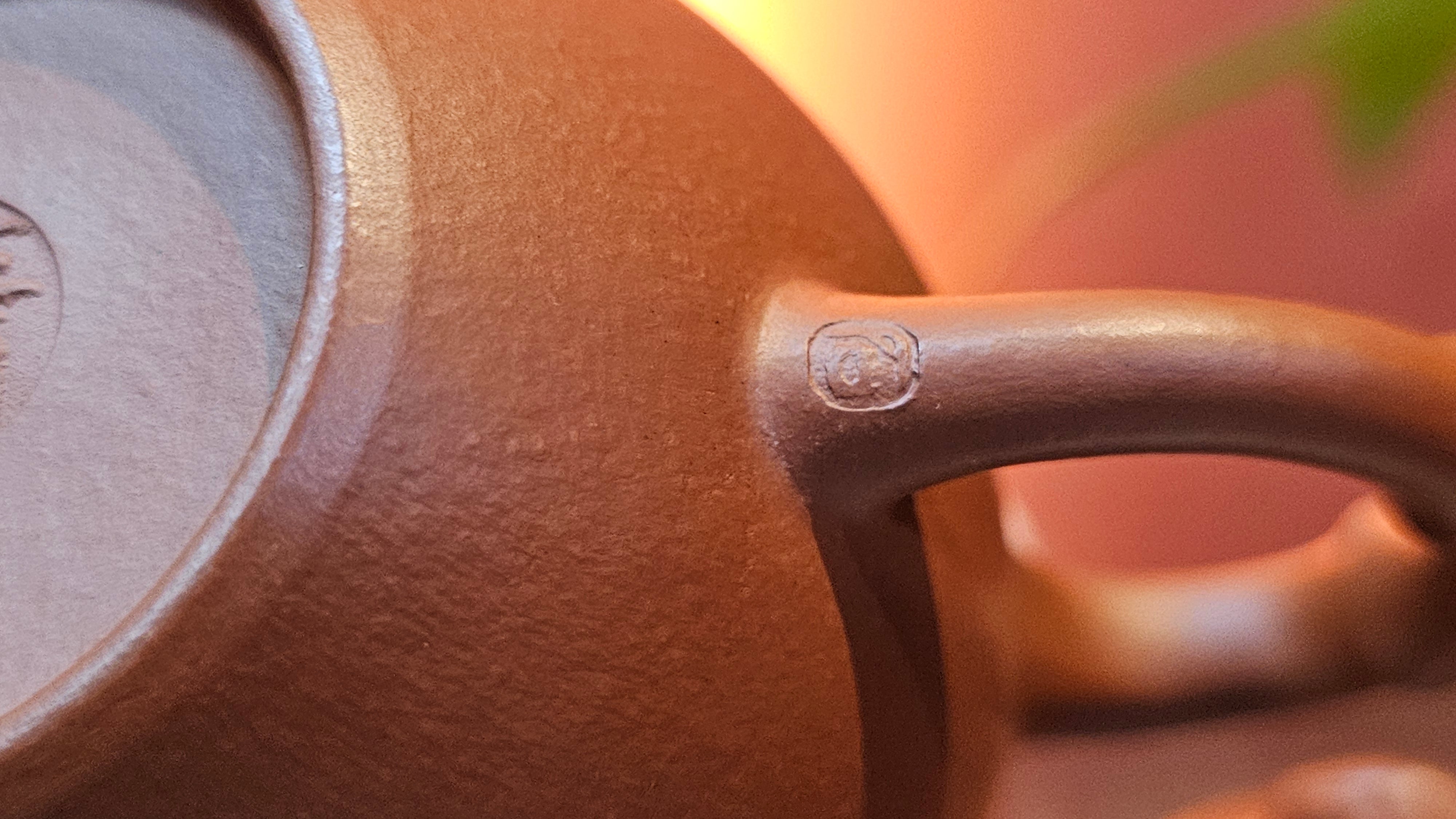 《高风亮节》"Gao Feng Liang Jie",  226.0ml, Ornate 花器! ~ Xiao Mei Yao Zhu Ni 小煤窑朱泥,  by Craftsman Shi Yun 石芸 ~!Congratulations to Mr L.C.! 0217hrs 5th Nov 2025, Taylors! SC!