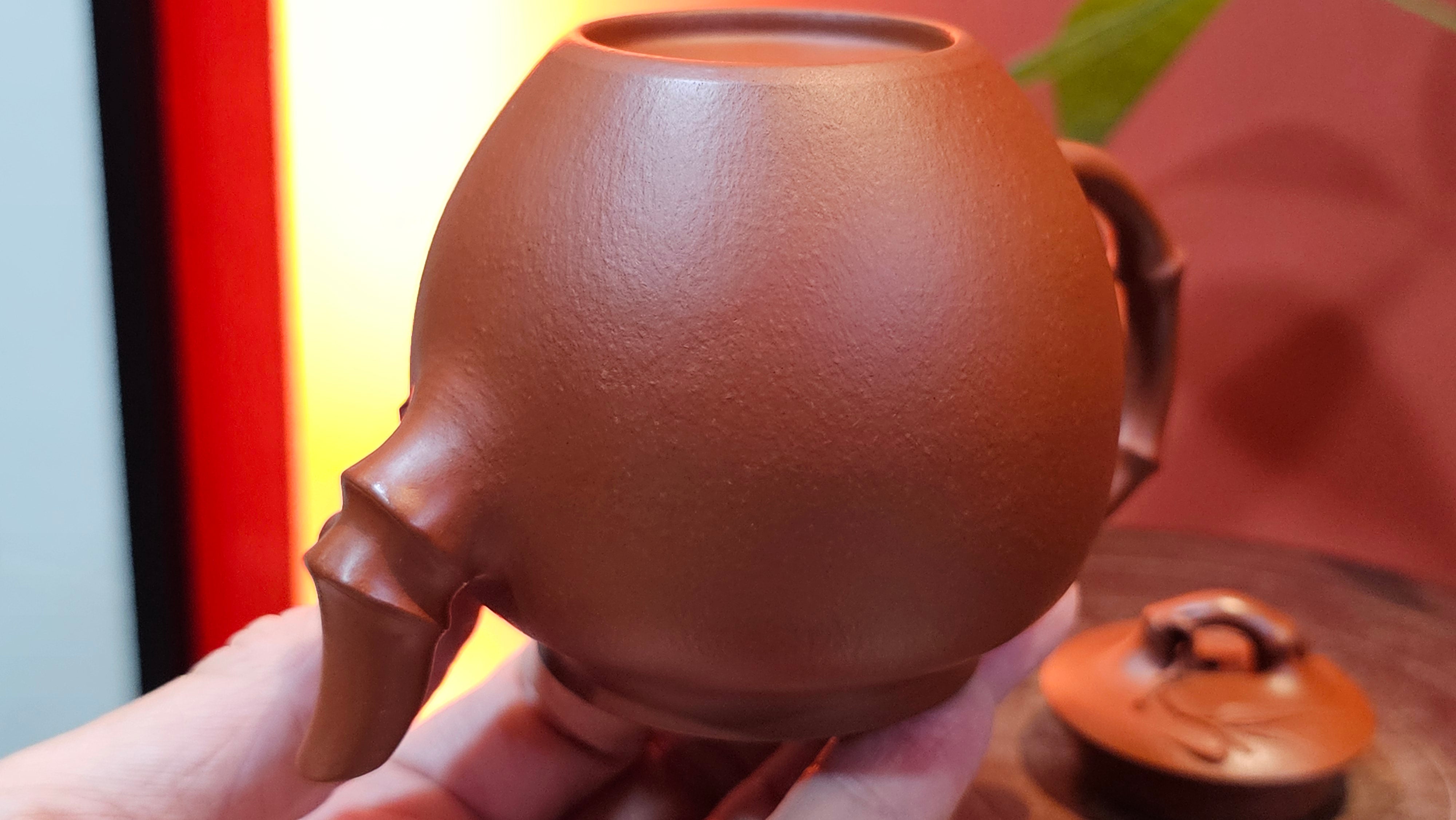 《高风亮节》"Gao Feng Liang Jie",  226.0ml, Ornate 花器! ~ Xiao Mei Yao Zhu Ni 小煤窑朱泥,  by Craftsman Shi Yun 石芸 ~!Congratulations to Mr L.C.! 0217hrs 5th Nov 2025, Taylors! SC!