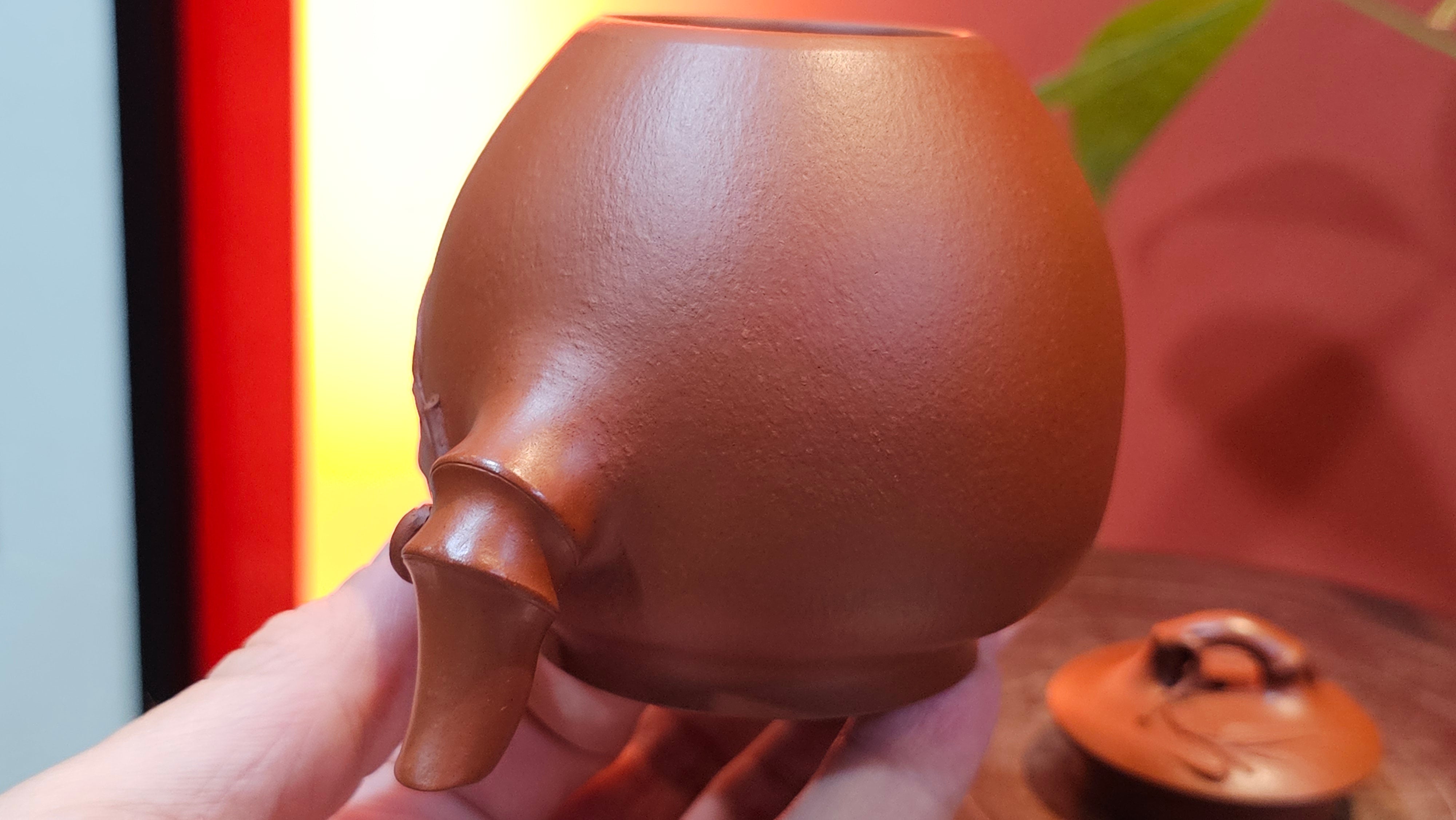 《高风亮节》"Gao Feng Liang Jie",  226.0ml, Ornate 花器! ~ Xiao Mei Yao Zhu Ni 小煤窑朱泥,  by Craftsman Shi Yun 石芸 ~!Congratulations to Mr L.C.! 0217hrs 5th Nov 2025, Taylors! SC!