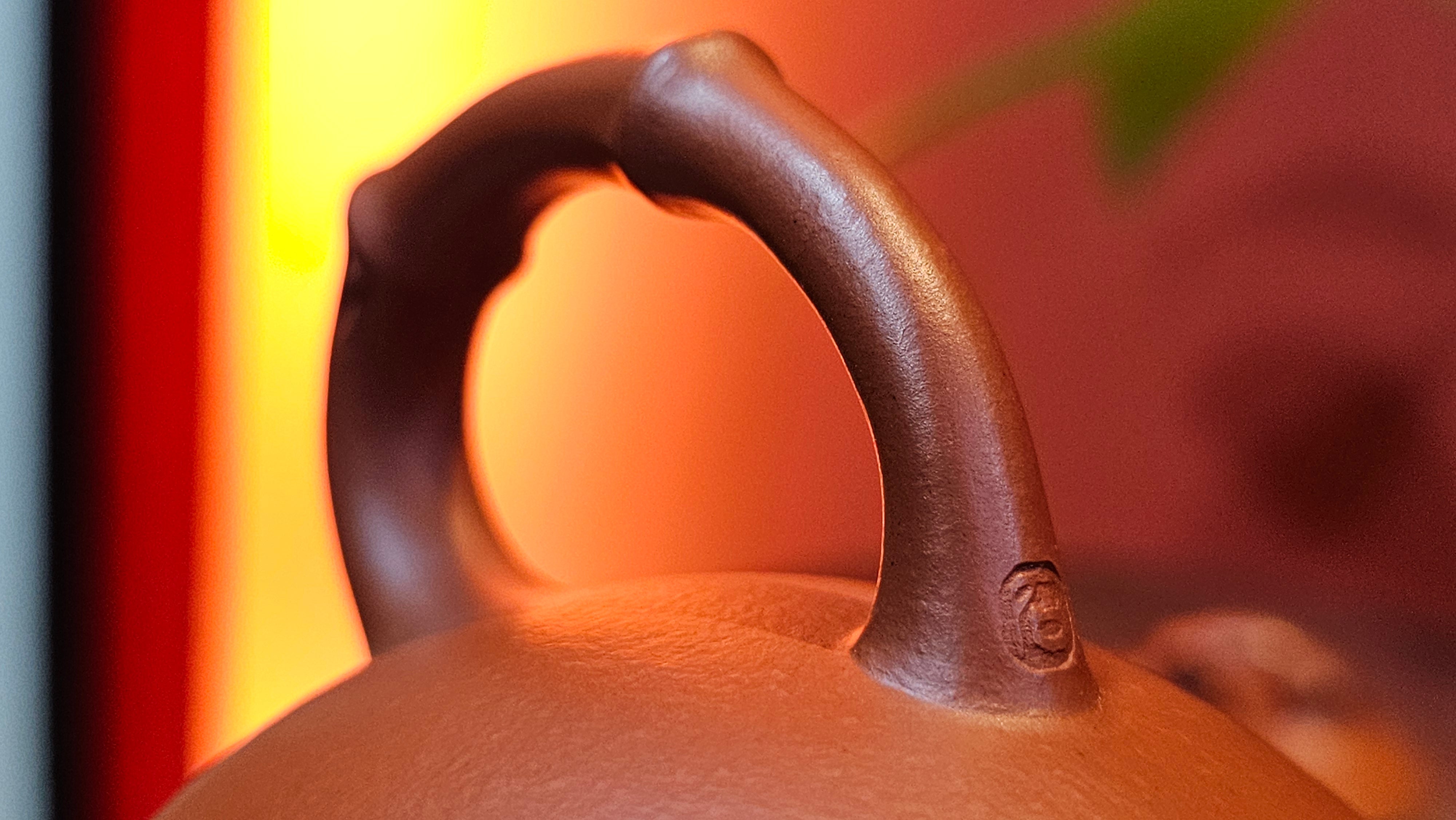 《高风亮节》"Gao Feng Liang Jie",  226.0ml, Ornate 花器! ~ Xiao Mei Yao Zhu Ni 小煤窑朱泥,  by Craftsman Shi Yun 石芸 ~!Congratulations to Mr L.C.! 0217hrs 5th Nov 2025, Taylors! SC!