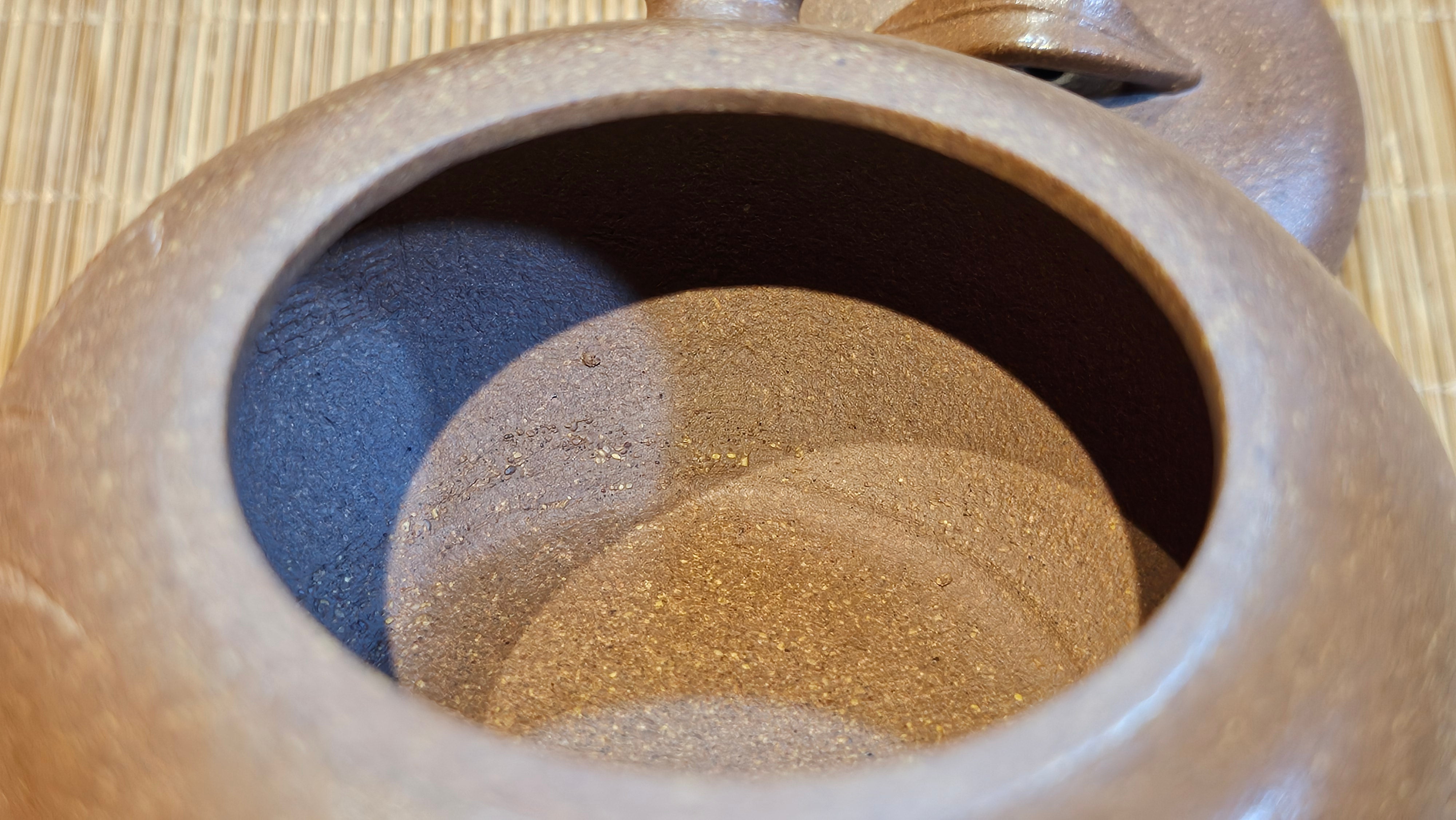 《一叶知秋》Yi Ye Zhi Qiu ~ "The Autumn Leaf", 167.7ml, Bao Shan Duan Ni 宝山段泥, by our Craftsman Zhang Huan 张欢, Bamboo and Calligraphy Engraving by Craftsman Yi Cheng 逸成 ~!Congratulations to!Ms N.C.! 0903hrs 18th Oct 2025, Los Baños, Philippines🇵🇭!