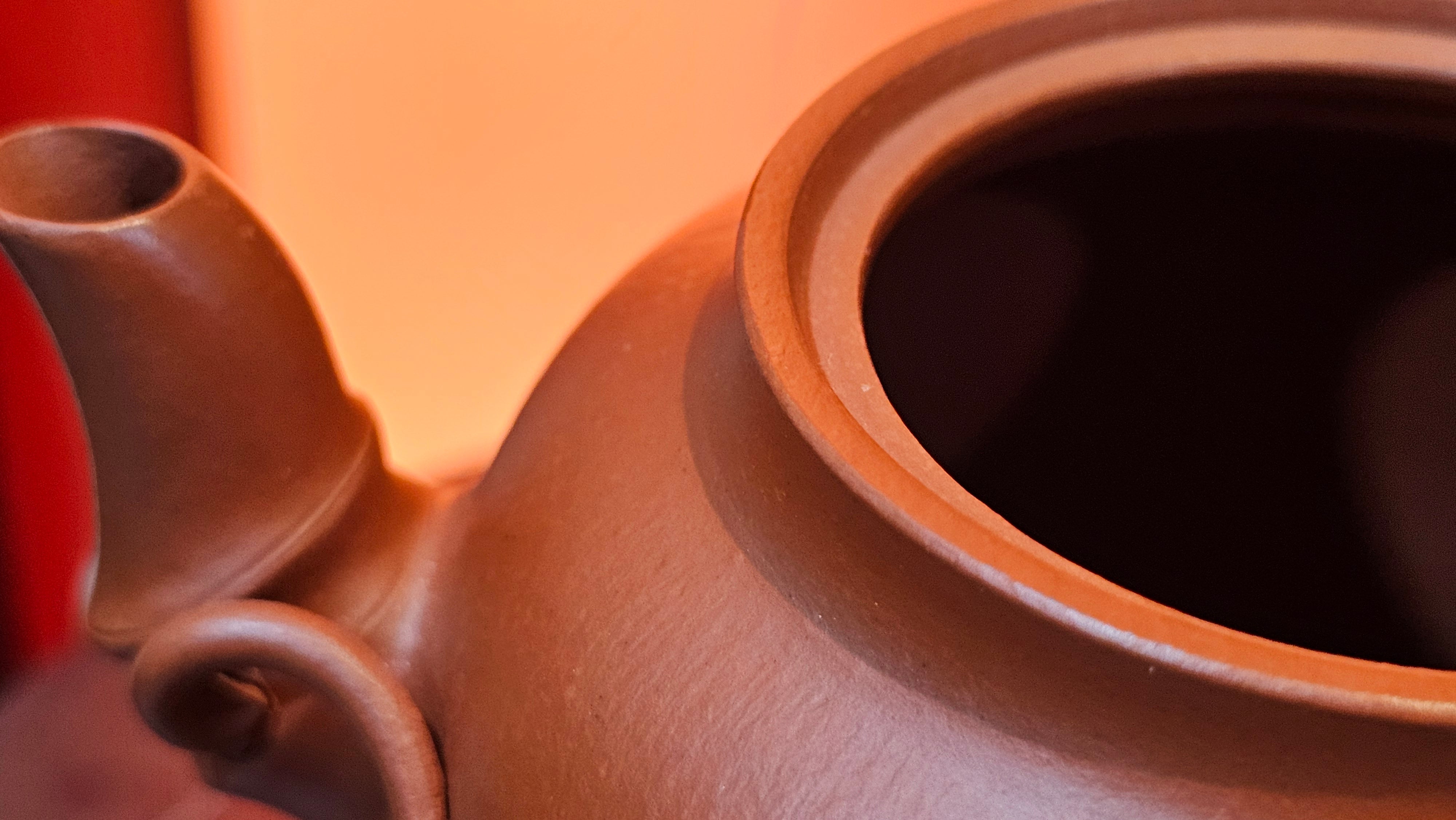 《高风亮节》"Gao Feng Liang Jie",  226.0ml, Ornate 花器! ~ Xiao Mei Yao Zhu Ni 小煤窑朱泥,  by Craftsman Shi Yun 石芸 ~!Congratulations to Mr L.C.! 0217hrs 5th Nov 2025, Taylors! SC!