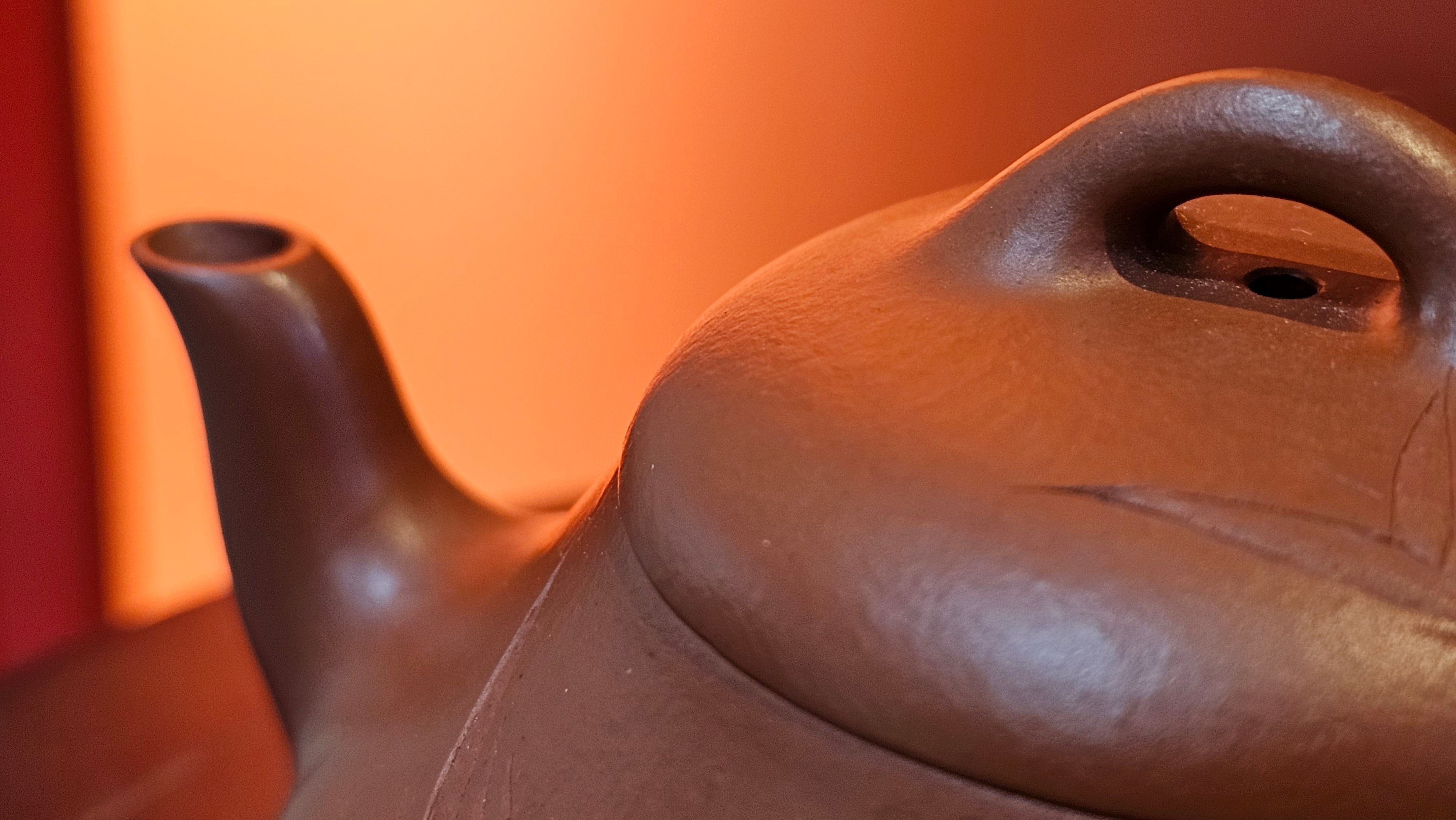 Han Tang Shi Piao 汉棠石瓢, 162.3ml, Xiao Mei Yao Zhu Ni 小煤窑朱泥, by Craftsman Shi Yun 石芸, Engraving by Craftsman Yi De Shu 刻绘 ~ 一德书 ~ Congratulations!to Ms J.C.! 1405hrs 18th Oct 2025, Los Angeles! CA.