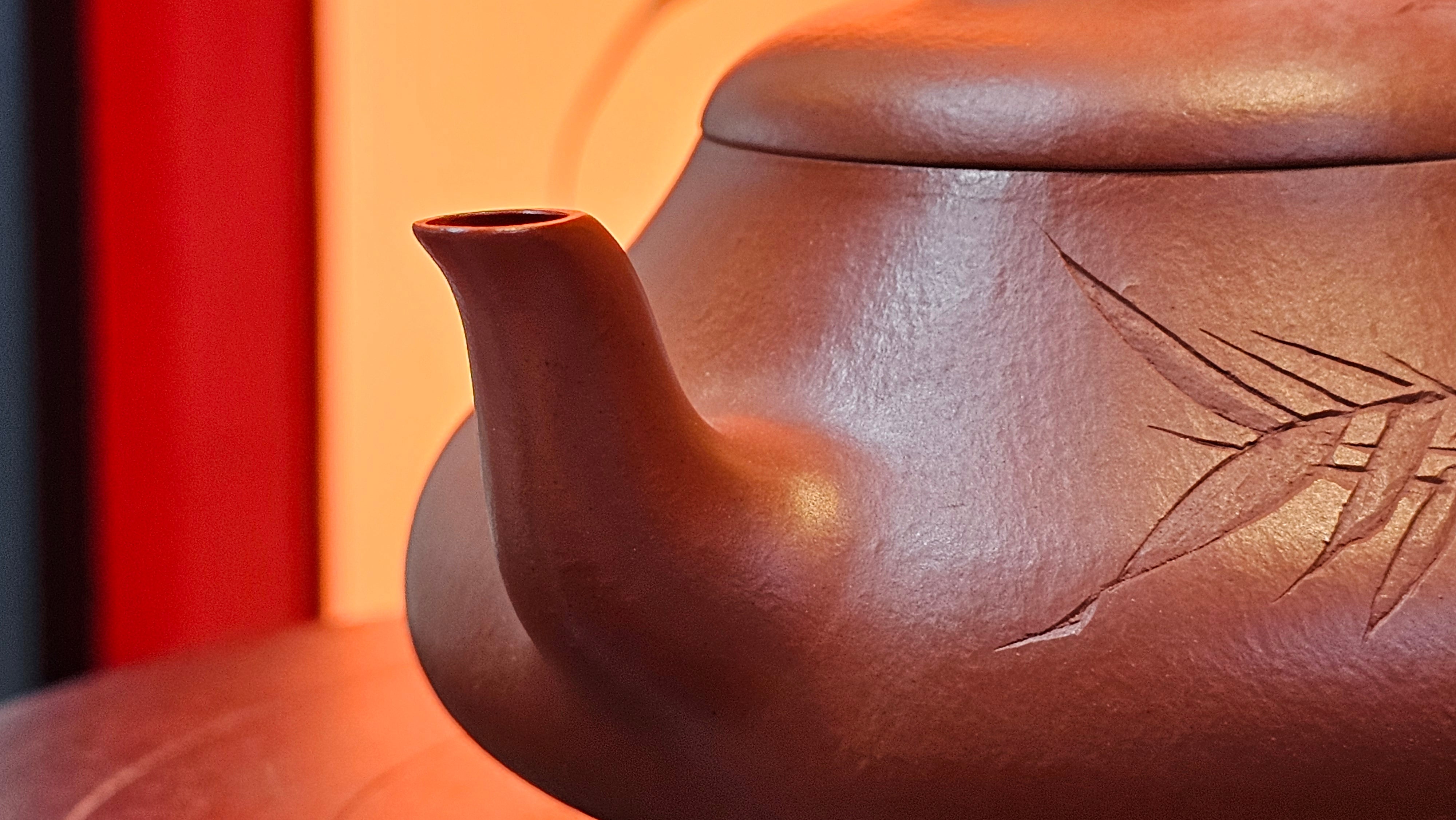 Han Tang Shi Piao 汉棠石瓢, 162.3ml, Xiao Mei Yao Zhu Ni 小煤窑朱泥, by Craftsman Shi Yun 石芸, Engraving by Craftsman Yi De Shu 刻绘 ~ 一德书 ~ Congratulations!to Ms J.C.! 1405hrs 18th Oct 2025, Los Angeles! CA.