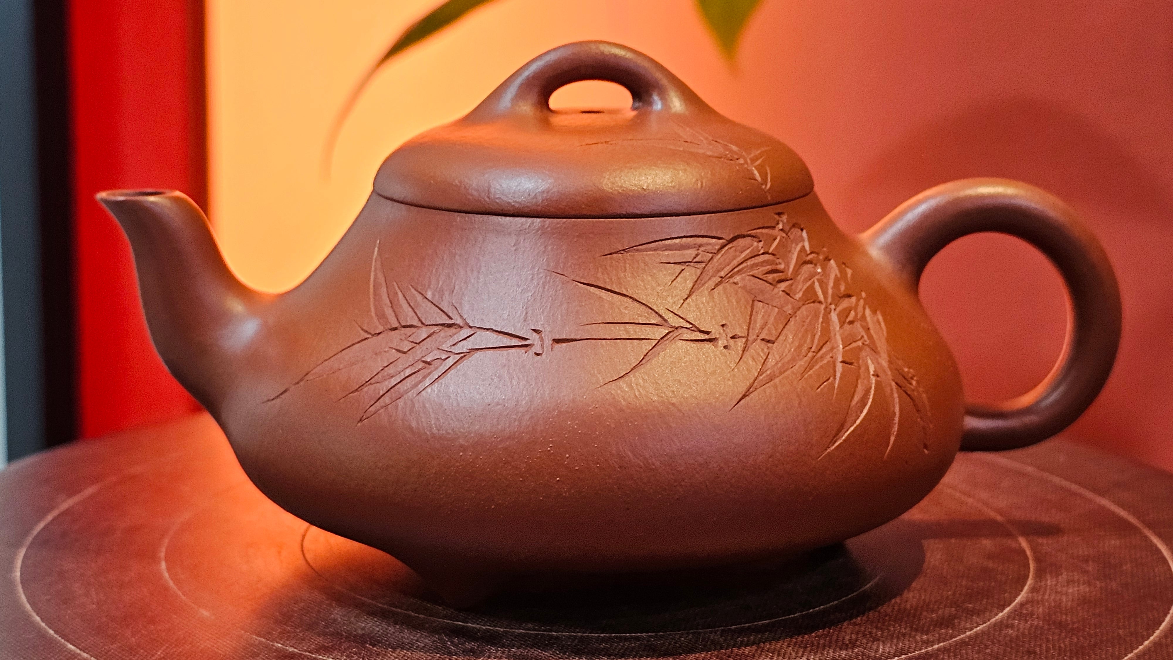 Han Tang Shi Piao 汉棠石瓢, 162.3ml, Xiao Mei Yao Zhu Ni 小煤窑朱泥, by Craftsman Shi Yun 石芸, Engraving by Craftsman Yi De Shu 刻绘 ~ 一德书 ~ Congratulations!to Ms J.C.! 1405hrs 18th Oct 2025, Los Angeles! CA.