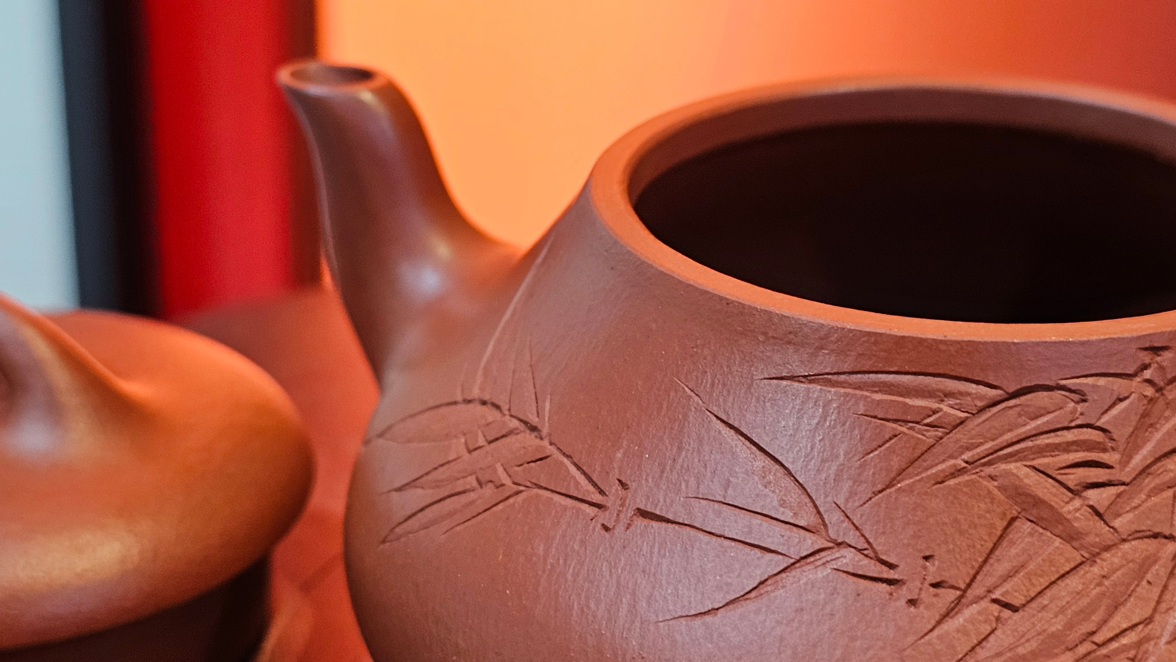 Han Tang Shi Piao 汉棠石瓢, 162.3ml, Xiao Mei Yao Zhu Ni 小煤窑朱泥, by Craftsman Shi Yun 石芸, Engraving by Craftsman Yi De Shu 刻绘 ~ 一德书 ~ Congratulations!to Ms J.C.! 1405hrs 18th Oct 2025, Los Angeles! CA.