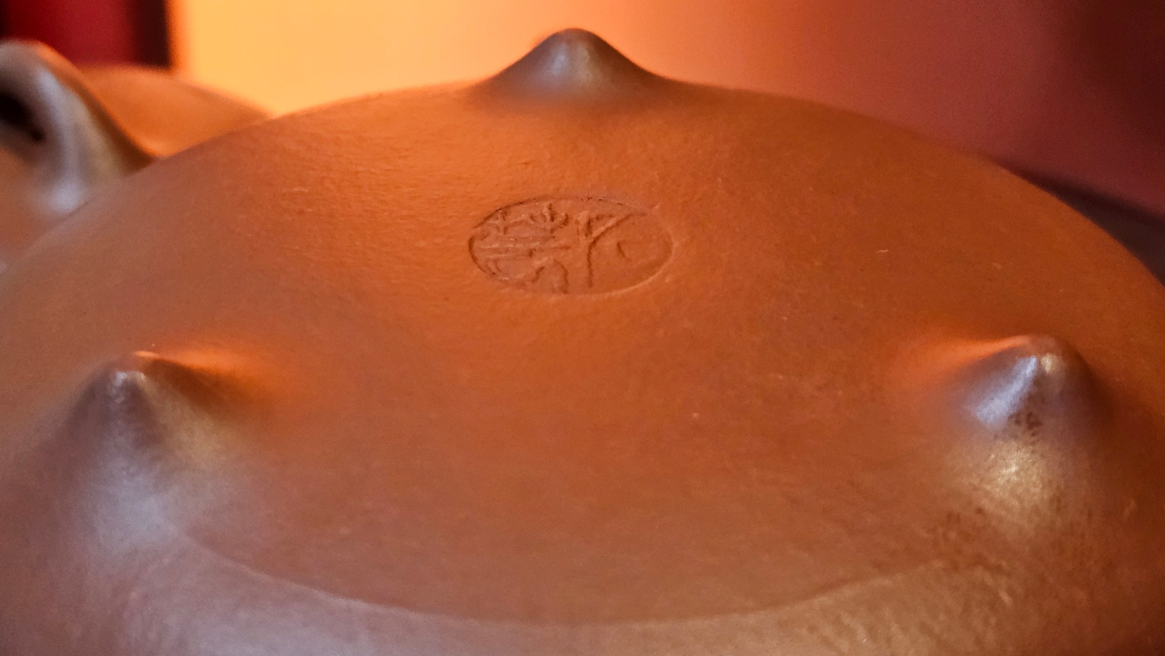 Han Tang Shi Piao 汉棠石瓢, 162.3ml, Xiao Mei Yao Zhu Ni 小煤窑朱泥, by Craftsman Shi Yun 石芸, Engraving by Craftsman Yi De Shu 刻绘 ~ 一德书 ~ Congratulations!to Ms J.C.! 1405hrs 18th Oct 2025, Los Angeles! CA.