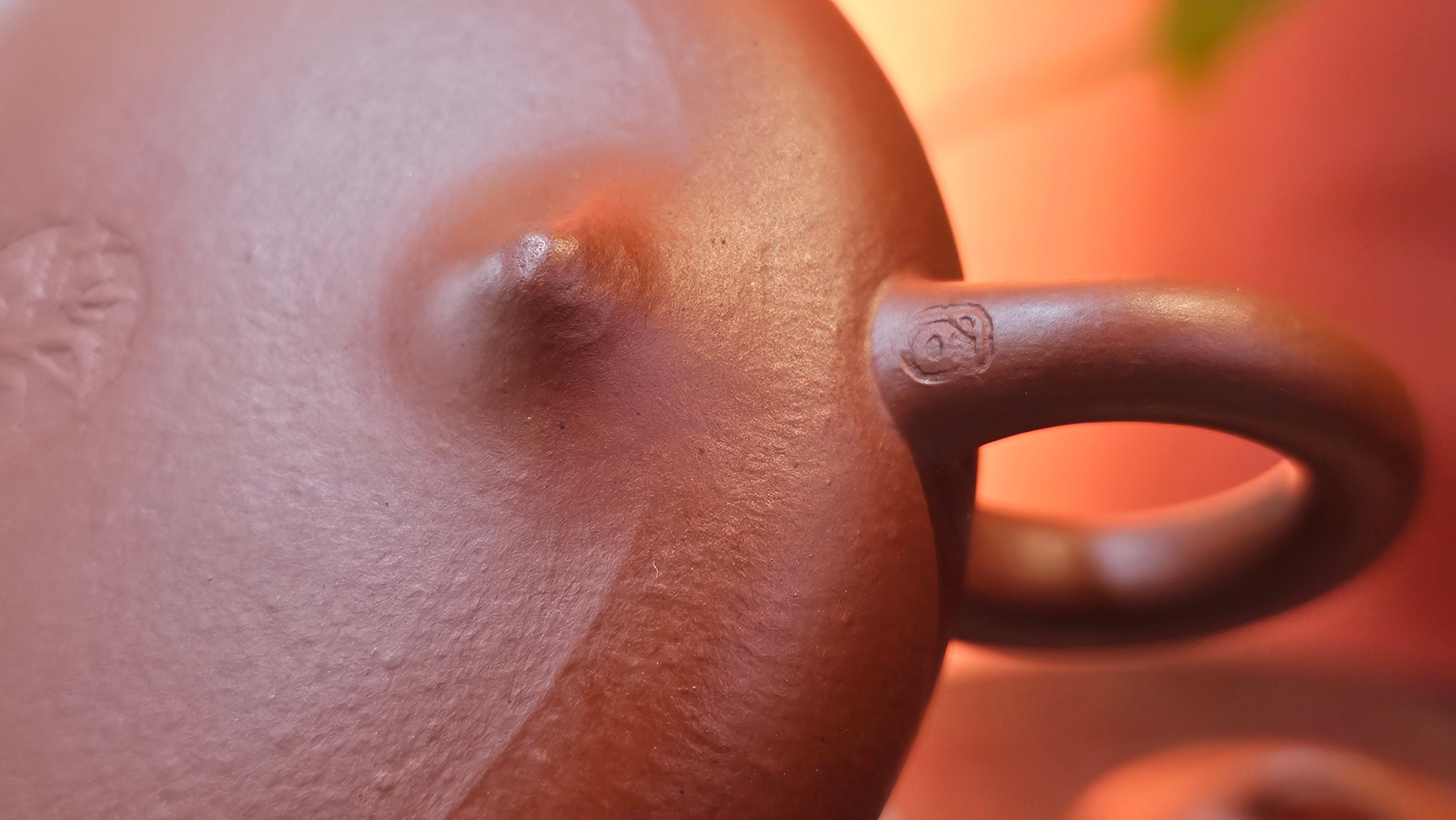 Han Tang Shi Piao 汉棠石瓢, 162.3ml, Xiao Mei Yao Zhu Ni 小煤窑朱泥, by Craftsman Shi Yun 石芸, Engraving by Craftsman Yi De Shu 刻绘 ~ 一德书 ~ Congratulations!to Ms J.C.! 1405hrs 18th Oct 2025, Los Angeles! CA.