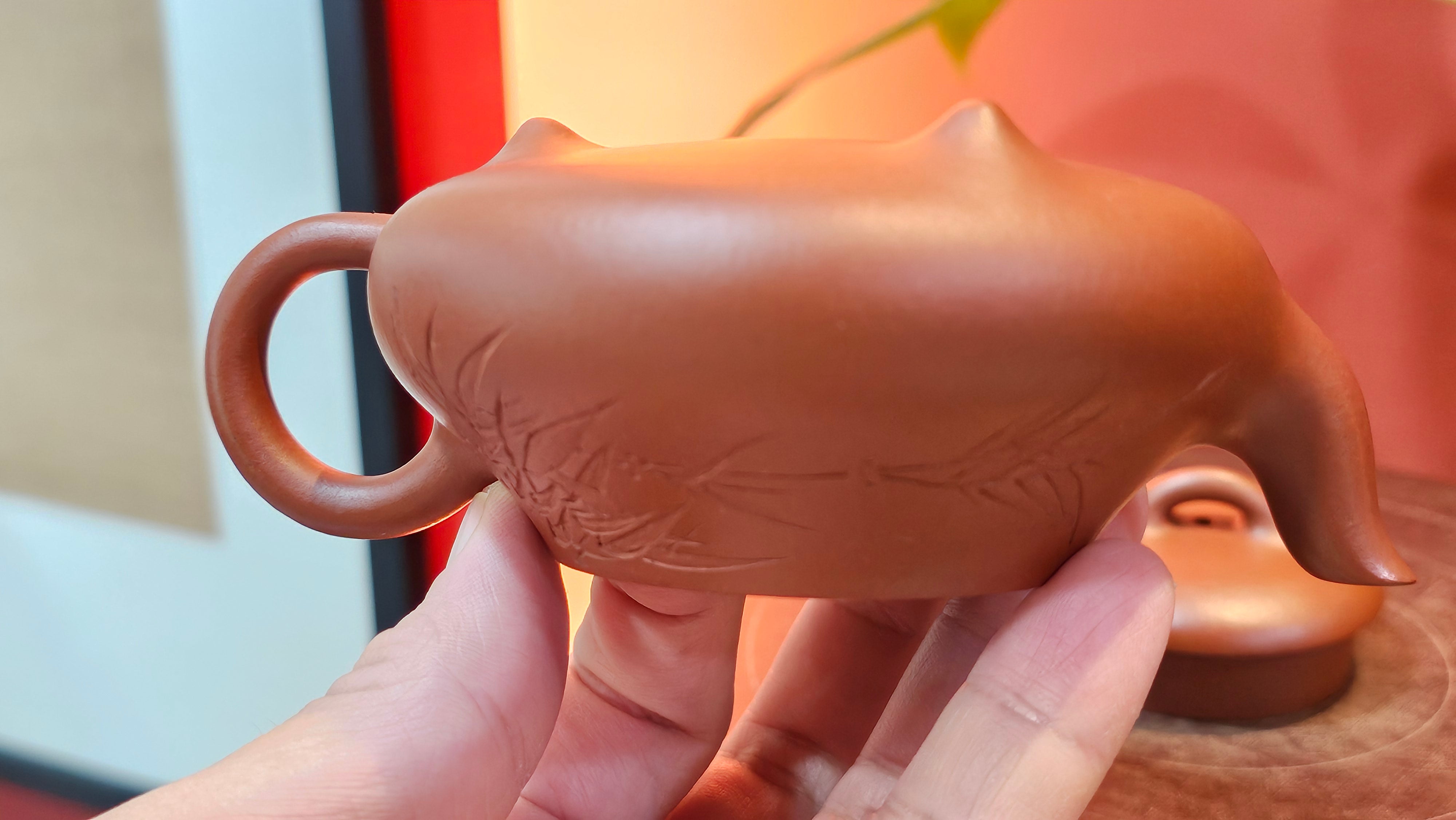 Han Tang Shi Piao 汉棠石瓢, 162.3ml, Xiao Mei Yao Zhu Ni 小煤窑朱泥, by Craftsman Shi Yun 石芸, Engraving by Craftsman Yi De Shu 刻绘 ~ 一德书 ~ Congratulations!to Ms J.C.! 1405hrs 18th Oct 2025, Los Angeles! CA.