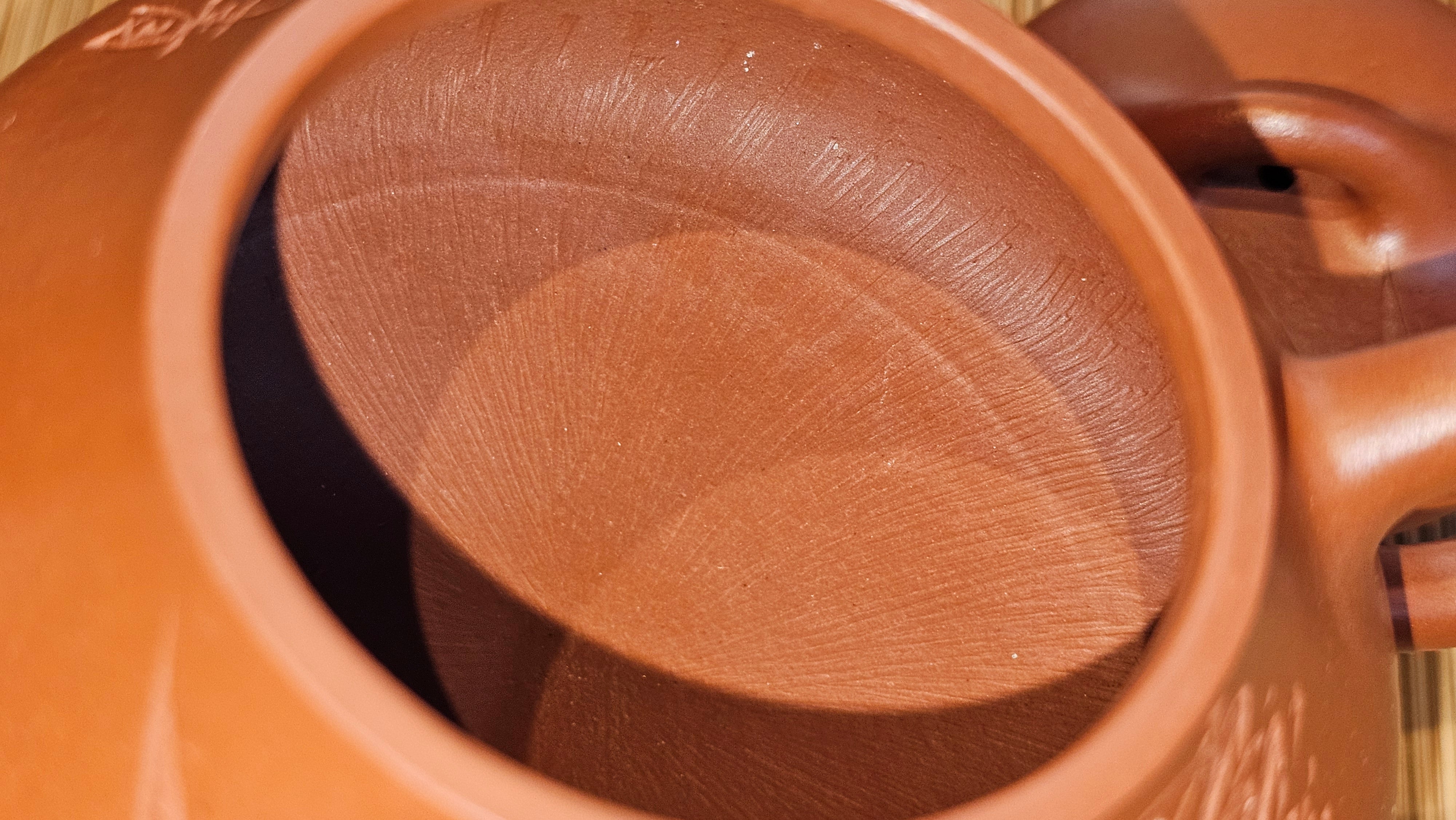 Han Tang Shi Piao 汉棠石瓢, 162.3ml, Xiao Mei Yao Zhu Ni 小煤窑朱泥, by Craftsman Shi Yun 石芸, Engraving by Craftsman Yi De Shu 刻绘 ~ 一德书 ~ Congratulations!to Ms J.C.! 1405hrs 18th Oct 2025, Los Angeles! CA.