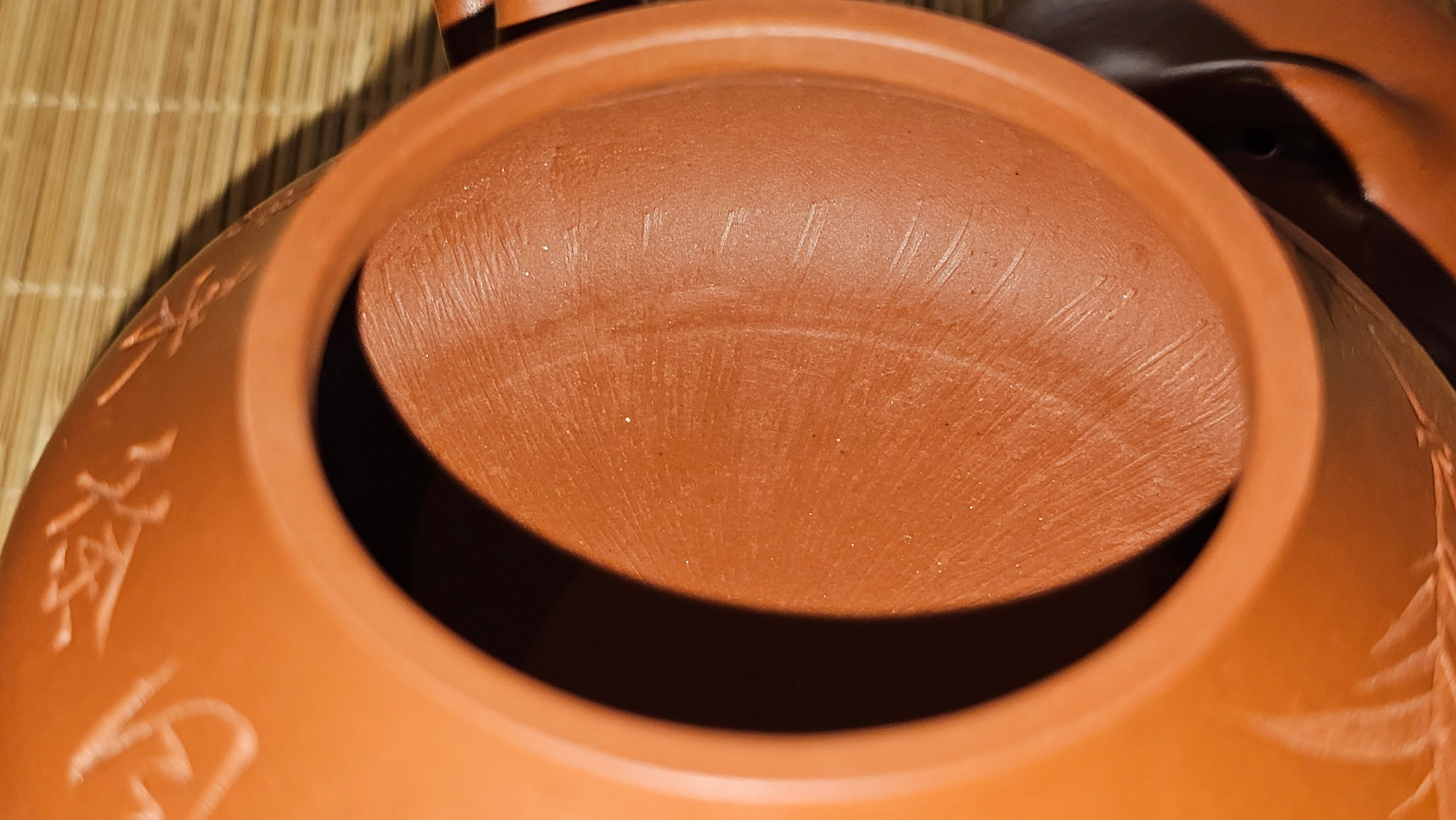 Han Tang Shi Piao 汉棠石瓢, 162.3ml, Xiao Mei Yao Zhu Ni 小煤窑朱泥, by Craftsman Shi Yun 石芸, Engraving by Craftsman Yi De Shu 刻绘 ~ 一德书 ~ Congratulations!to Ms J.C.! 1405hrs 18th Oct 2025, Los Angeles! CA.