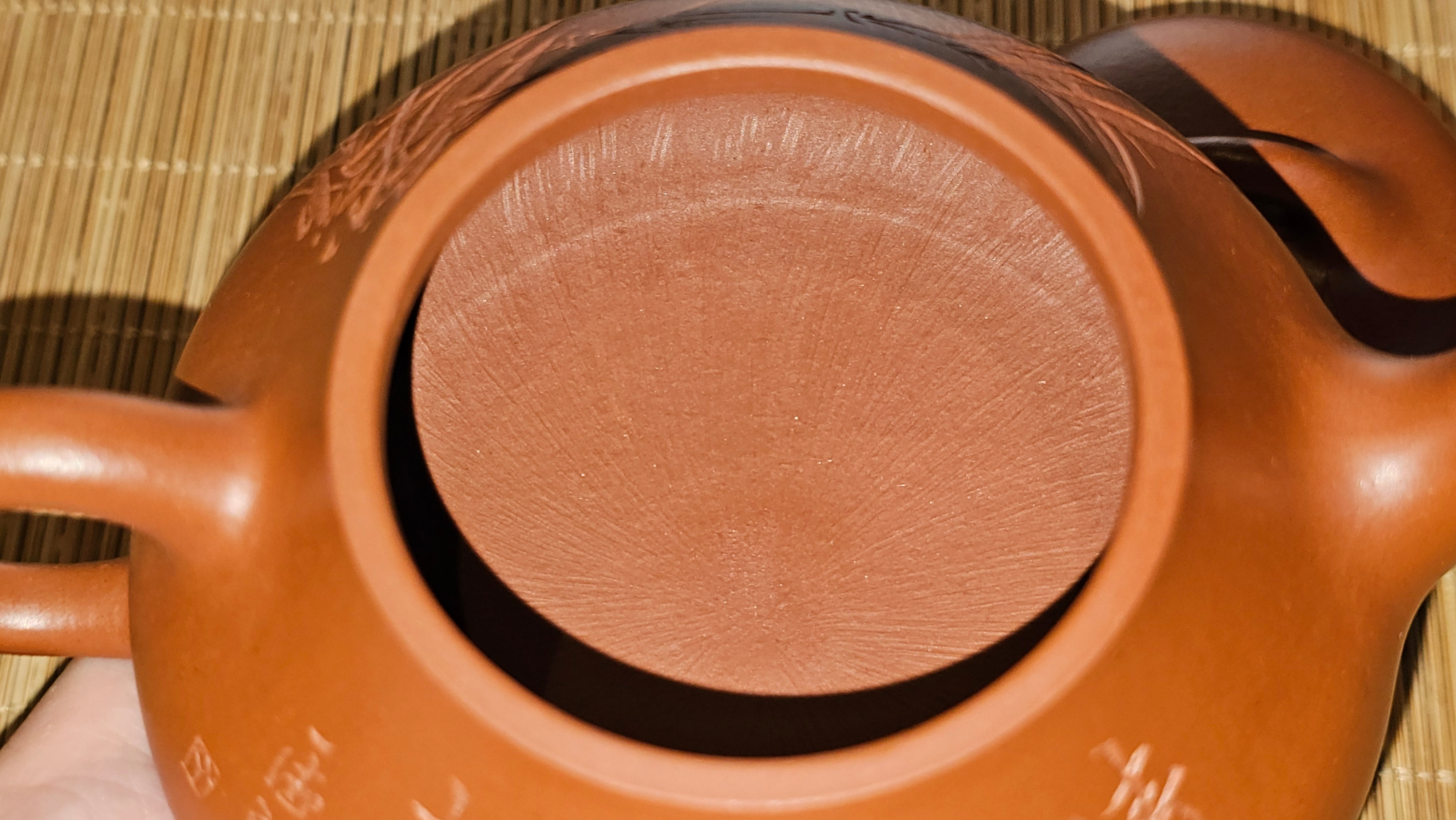 Han Tang Shi Piao 汉棠石瓢, 162.3ml, Xiao Mei Yao Zhu Ni 小煤窑朱泥, by Craftsman Shi Yun 石芸, Engraving by Craftsman Yi De Shu 刻绘 ~ 一德书 ~ Congratulations!to Ms J.C.! 1405hrs 18th Oct 2025, Los Angeles! CA.