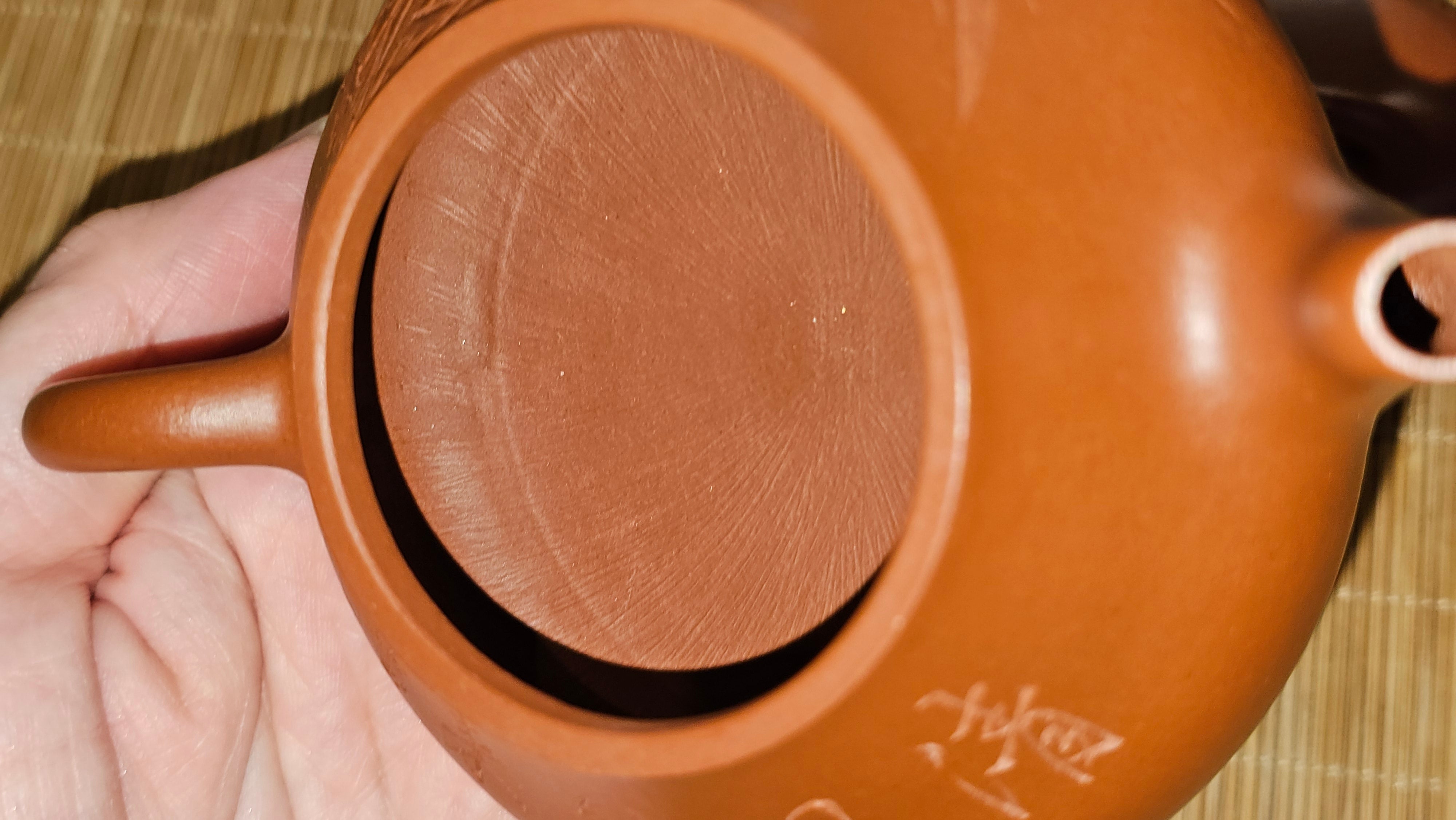 Han Tang Shi Piao 汉棠石瓢, 162.3ml, Xiao Mei Yao Zhu Ni 小煤窑朱泥, by Craftsman Shi Yun 石芸, Engraving by Craftsman Yi De Shu 刻绘 ~ 一德书 ~ Congratulations!to Ms J.C.! 1405hrs 18th Oct 2025, Los Angeles! CA.