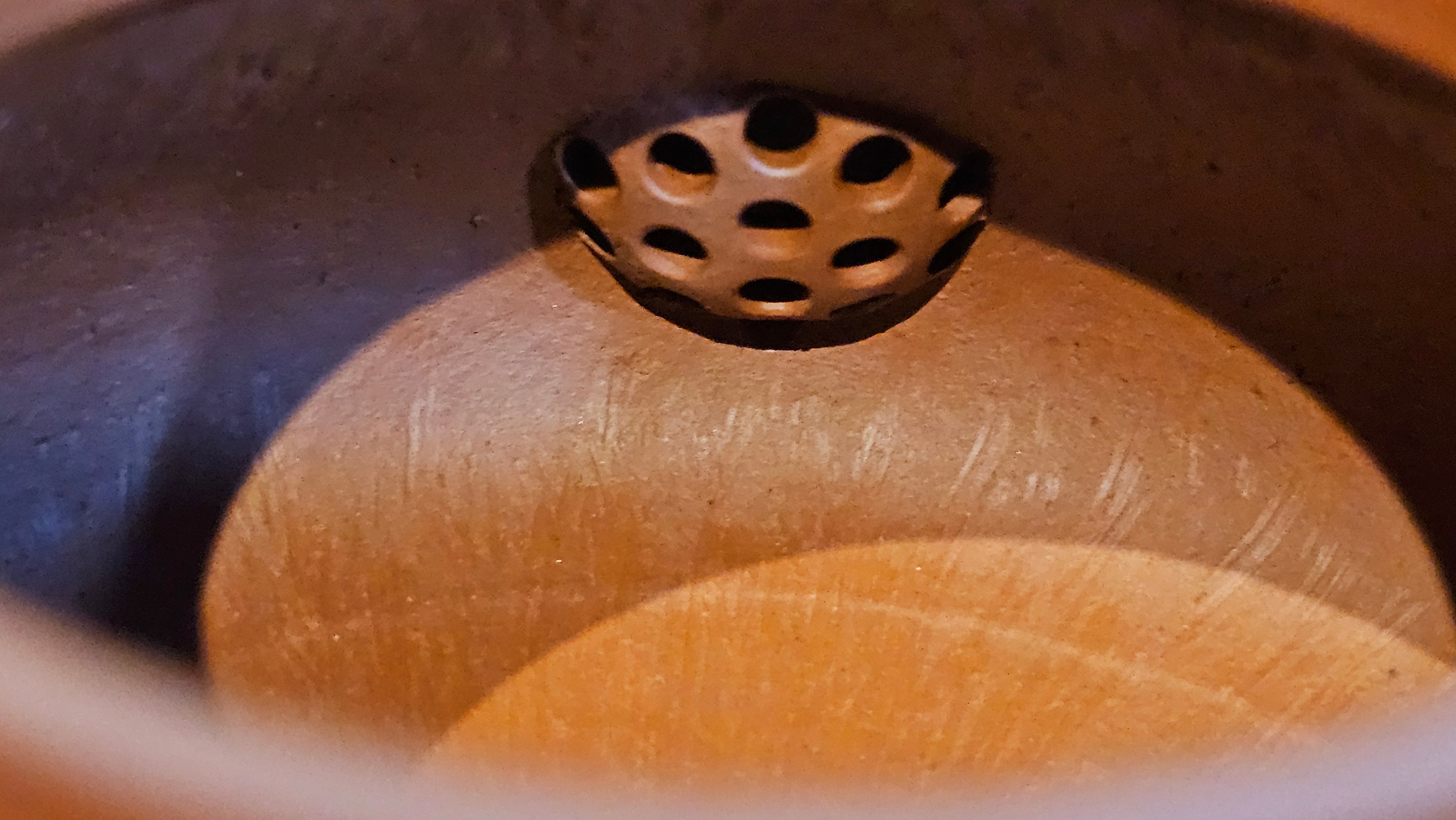 Han Tang Shi Piao 汉棠石瓢, 162.3ml, Xiao Mei Yao Zhu Ni 小煤窑朱泥, by Craftsman Shi Yun 石芸, Engraving by Craftsman Yi De Shu 刻绘 ~ 一德书 ~ Congratulations!to Ms J.C.! 1405hrs 18th Oct 2025, Los Angeles! CA.