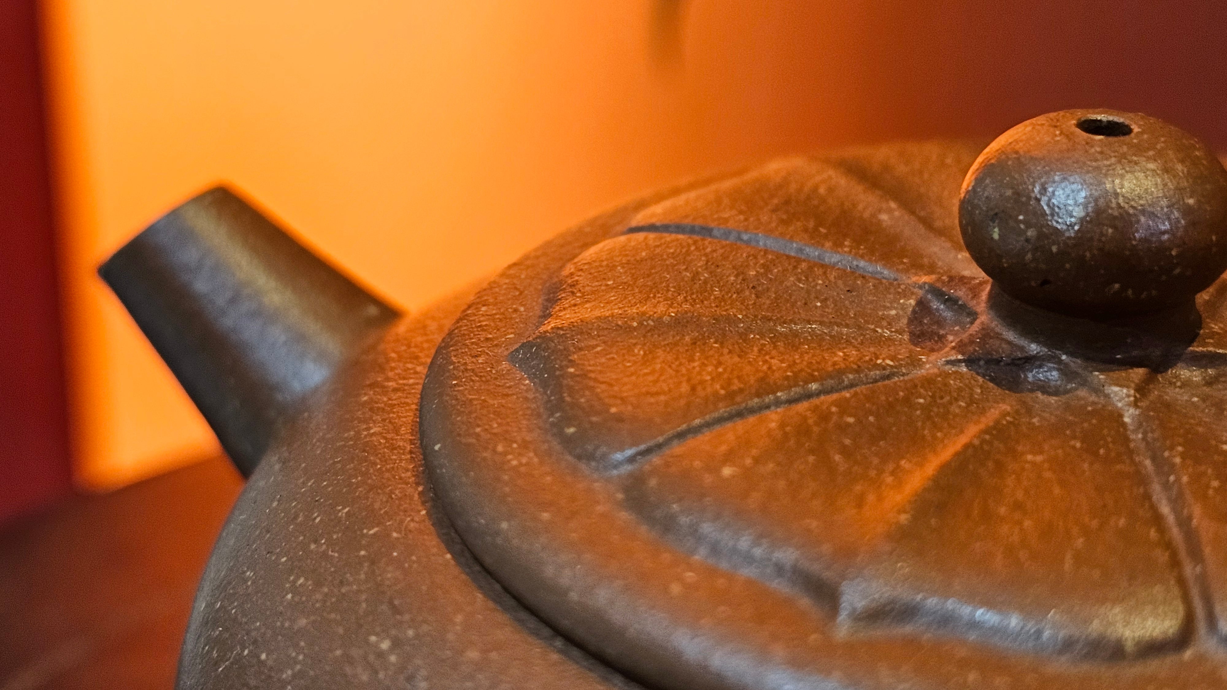 Lian Pu《莲蒲》, 163.7ml, Hong Jiang Po Ni 红降坡泥, by Craftsman Yang Pin Ting 杨聘婷 ~ Congratulations!to Ms J.C.! 1500hrs 26th Oct 2025, Los Angeles, CA!