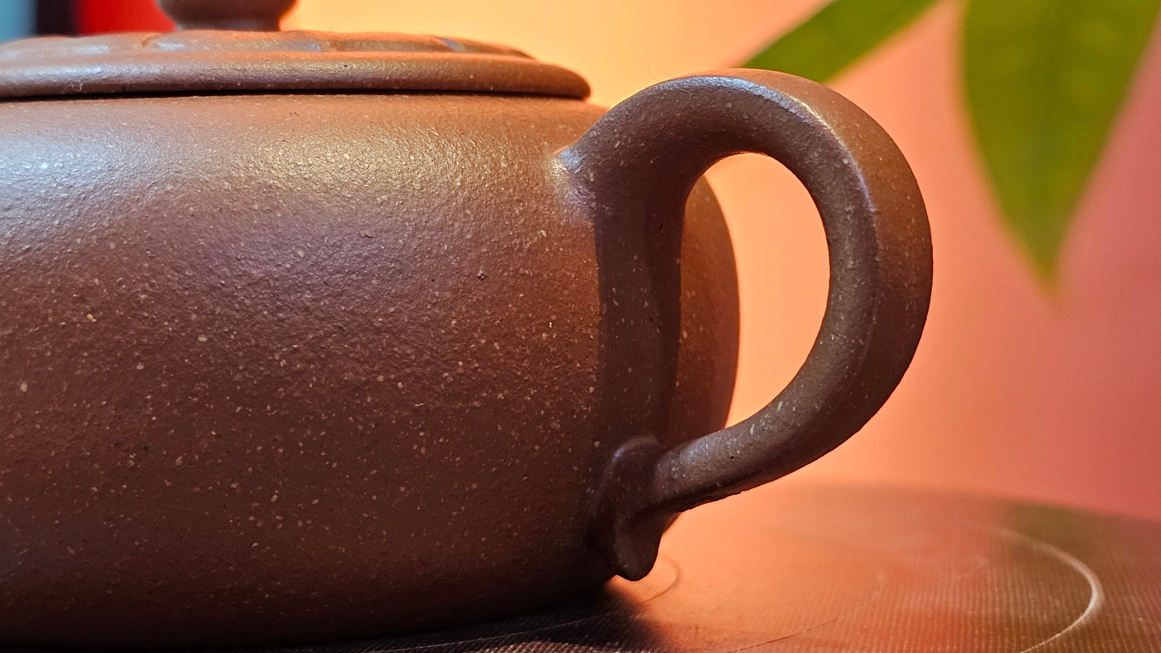 Lian Pu《莲蒲》, 163.7ml, Hong Jiang Po Ni 红降坡泥, by Craftsman Yang Pin Ting 杨聘婷 ~ Congratulations!to Ms J.C.! 1500hrs 26th Oct 2025, Los Angeles, CA!