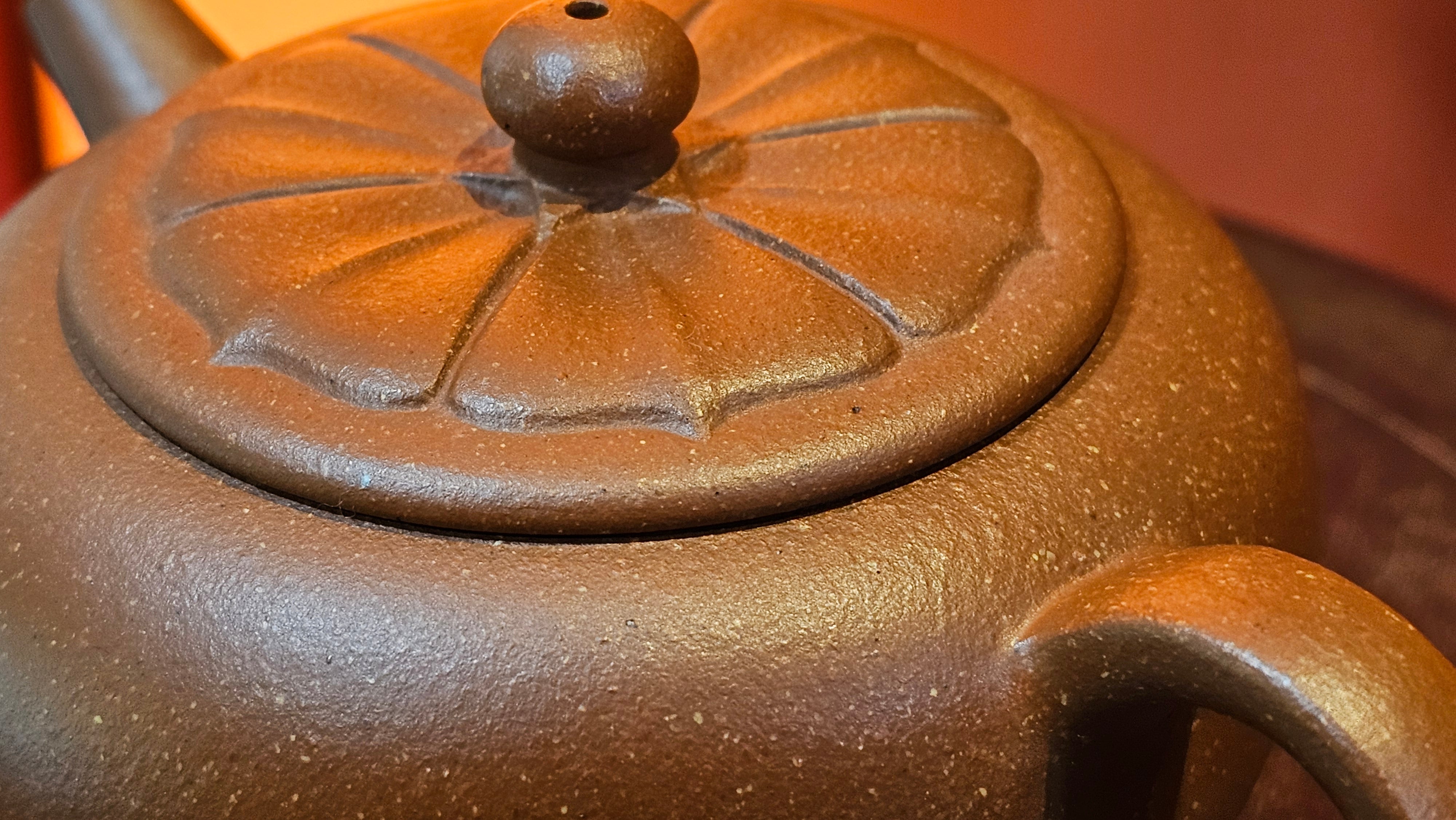 Lian Pu《莲蒲》, 163.7ml, Hong Jiang Po Ni 红降坡泥, by Craftsman Yang Pin Ting 杨聘婷 ~ Congratulations!to Ms J.C.! 1500hrs 26th Oct 2025, Los Angeles, CA!