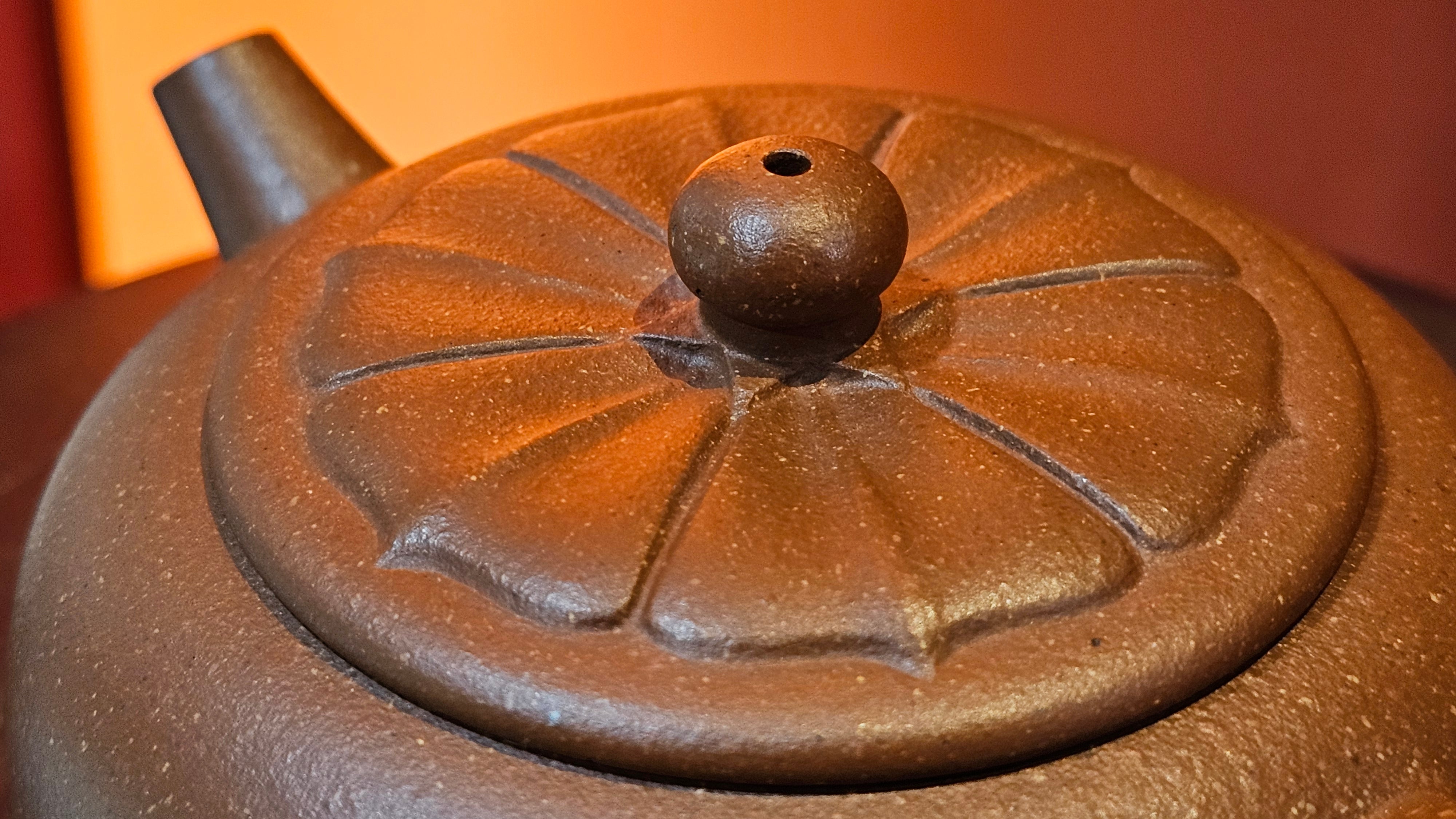 Lian Pu《莲蒲》, 163.7ml, Hong Jiang Po Ni 红降坡泥, by Craftsman Yang Pin Ting 杨聘婷 ~ Congratulations!to Ms J.C.! 1500hrs 26th Oct 2025, Los Angeles, CA!