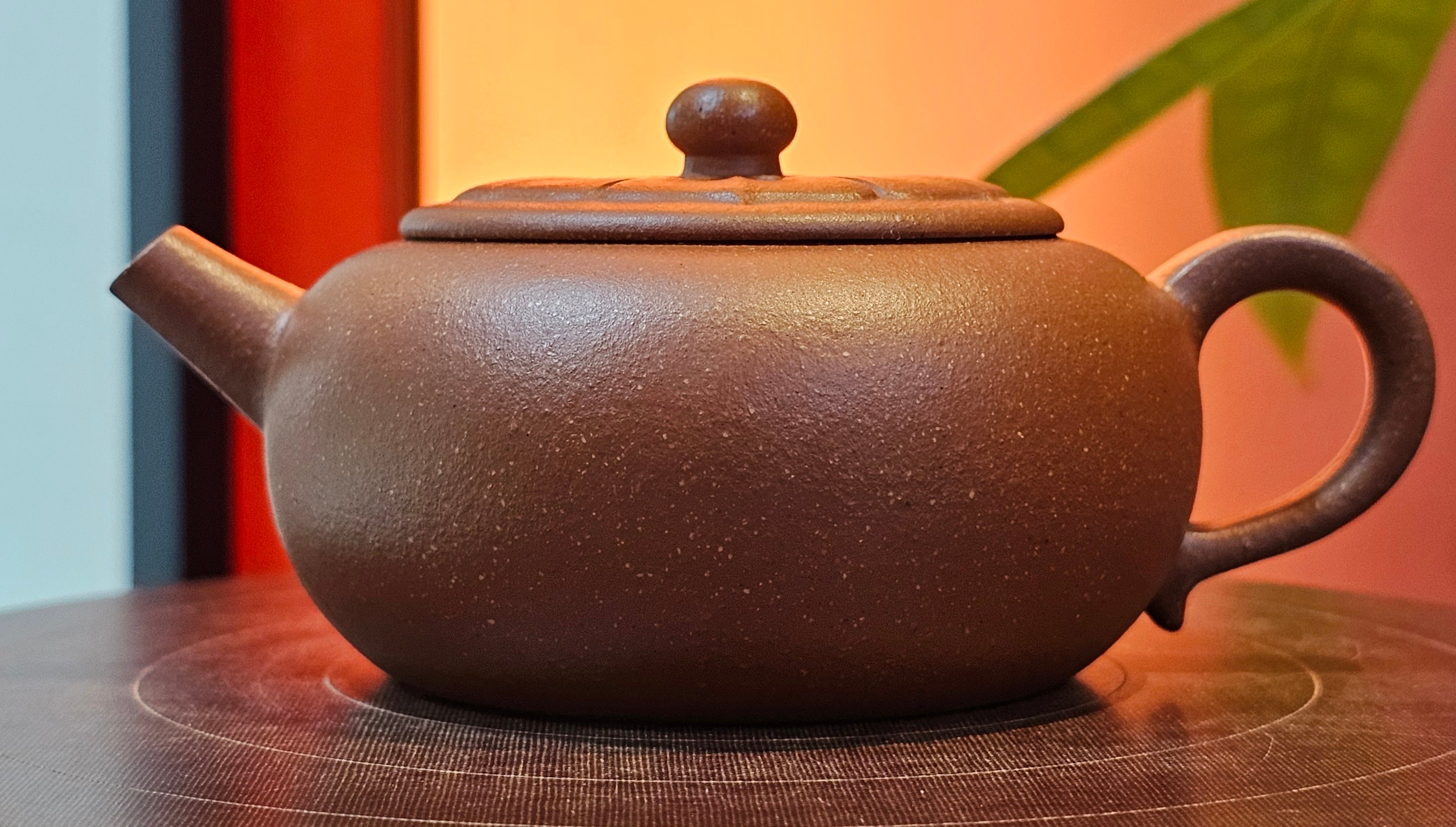 Lian Pu《莲蒲》, 163.7ml, Hong Jiang Po Ni 红降坡泥, by Craftsman Yang Pin Ting 杨聘婷 ~ Congratulations!to Ms J.C.! 1500hrs 26th Oct 2025, Los Angeles, CA!