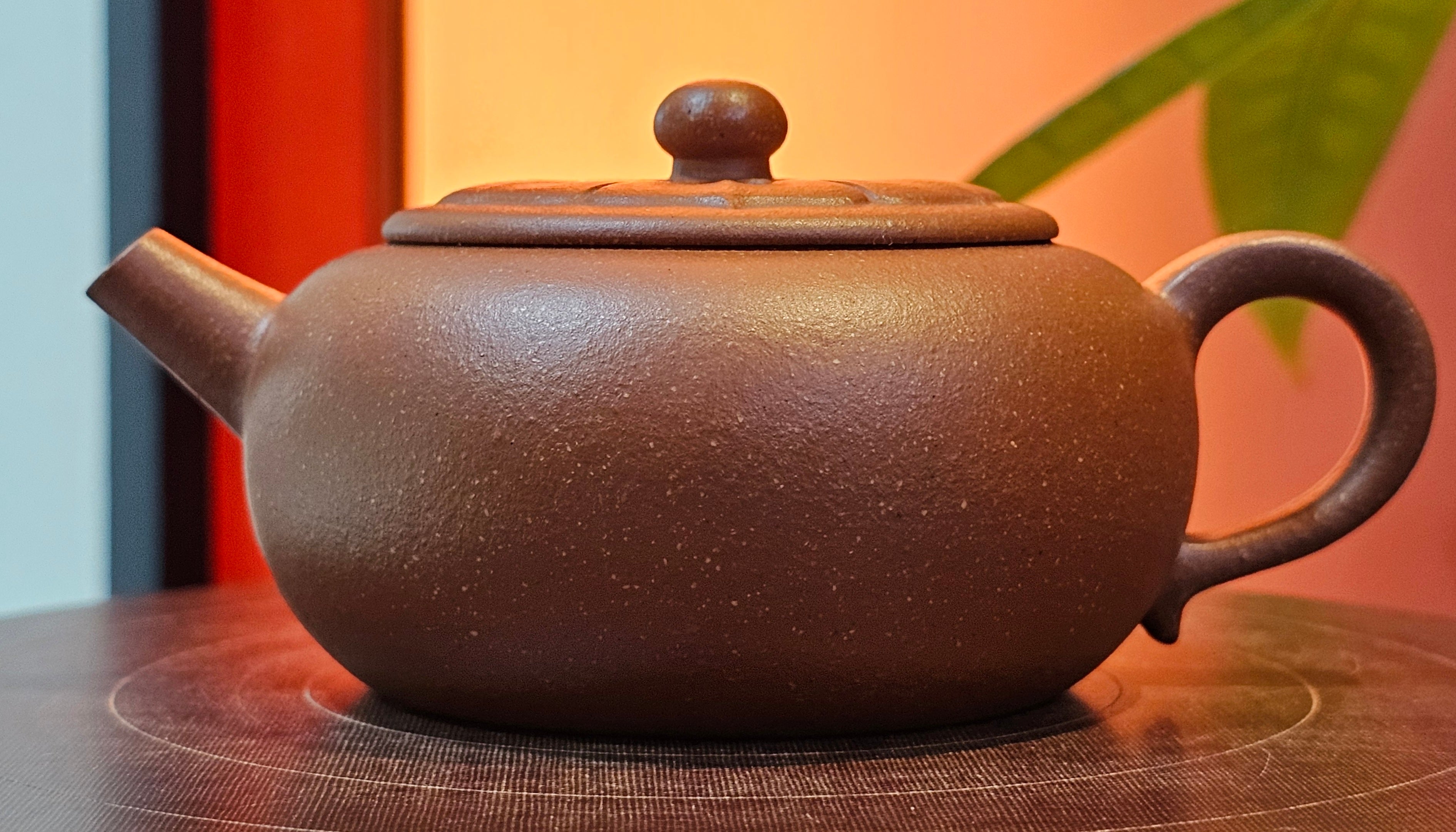 Lian Pu《莲蒲》, 163.7ml, Hong Jiang Po Ni 红降坡泥, by Craftsman Yang Pin Ting 杨聘婷 ~ Congratulations!to Ms J.C.! 1500hrs 26th Oct 2025, Los Angeles, CA!