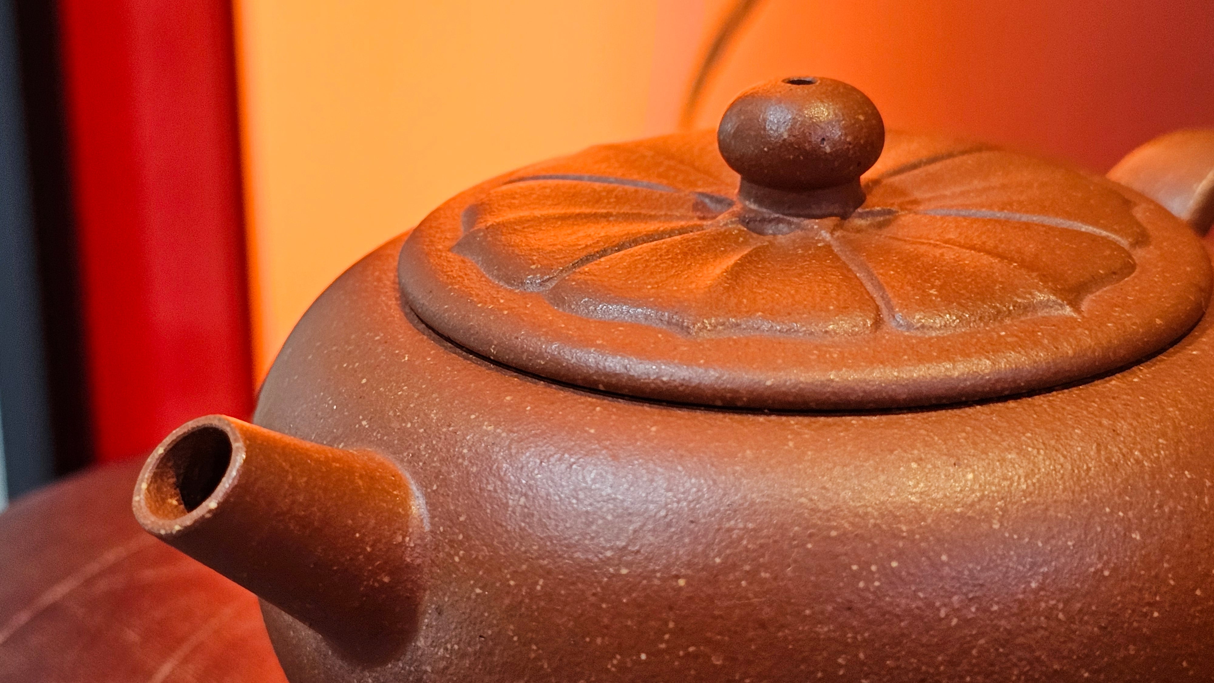 Lian Pu《莲蒲》, 163.7ml, Hong Jiang Po Ni 红降坡泥, by Craftsman Yang Pin Ting 杨聘婷 ~ Congratulations!to Ms J.C.! 1500hrs 26th Oct 2025, Los Angeles, CA!