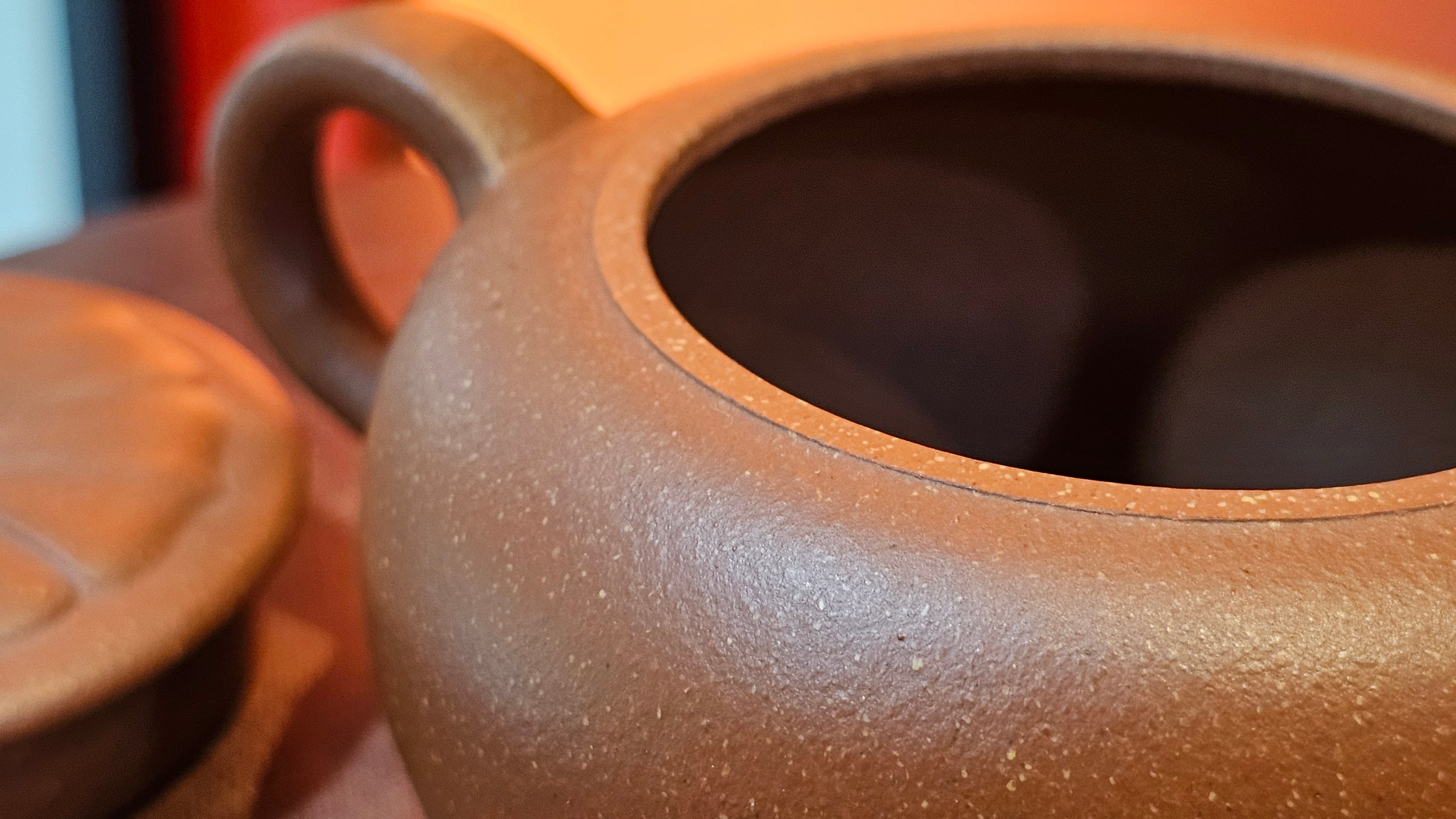 Lian Pu《莲蒲》, 163.7ml, Hong Jiang Po Ni 红降坡泥, by Craftsman Yang Pin Ting 杨聘婷 ~ Congratulations!to Ms J.C.! 1500hrs 26th Oct 2025, Los Angeles, CA!