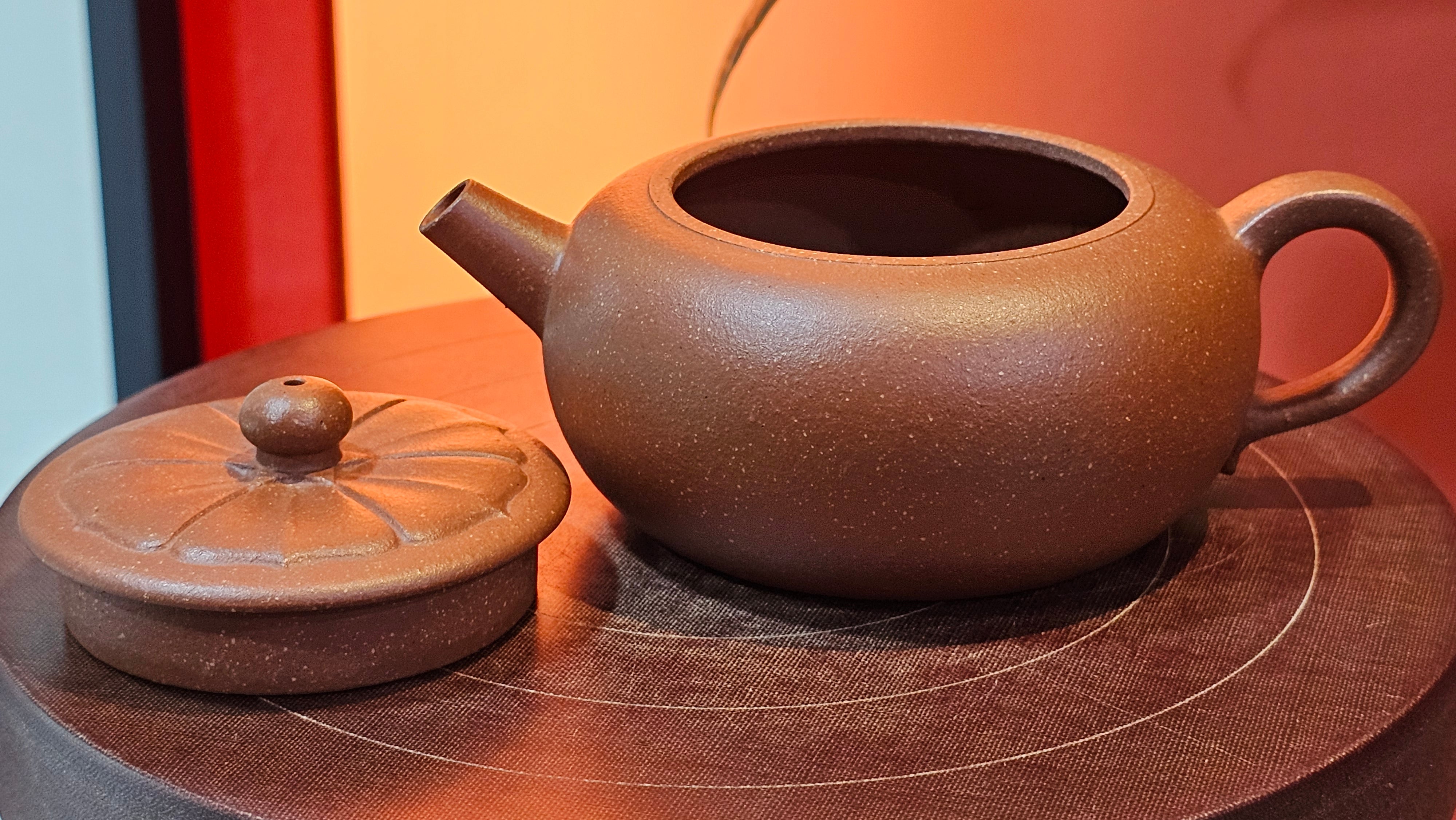 Lian Pu《莲蒲》, 163.7ml, Hong Jiang Po Ni 红降坡泥, by Craftsman Yang Pin Ting 杨聘婷 ~ Congratulations!to Ms J.C.! 1500hrs 26th Oct 2025, Los Angeles, CA!