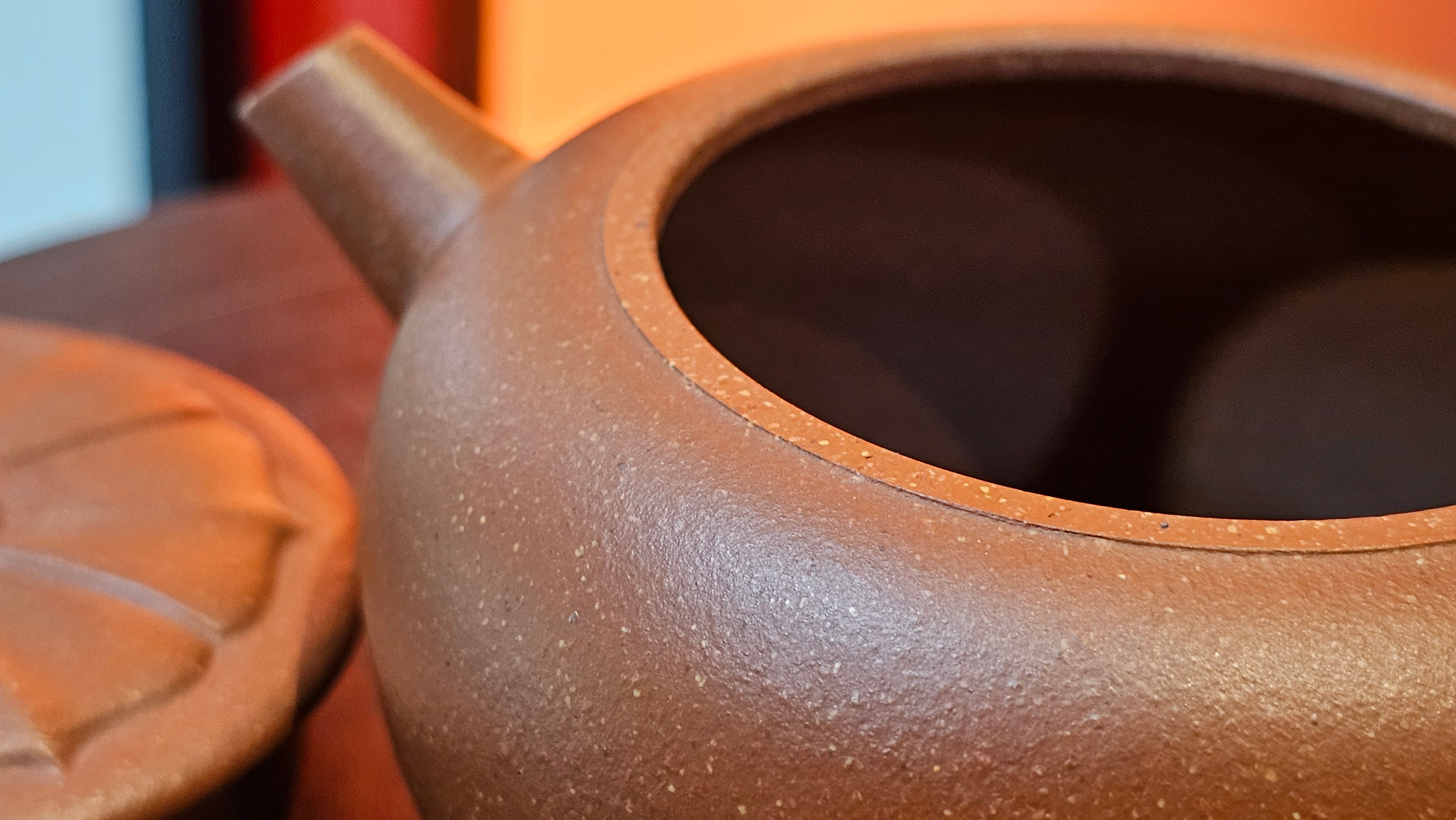 Lian Pu《莲蒲》, 163.7ml, Hong Jiang Po Ni 红降坡泥, by Craftsman Yang Pin Ting 杨聘婷 ~ Congratulations!to Ms J.C.! 1500hrs 26th Oct 2025, Los Angeles, CA!